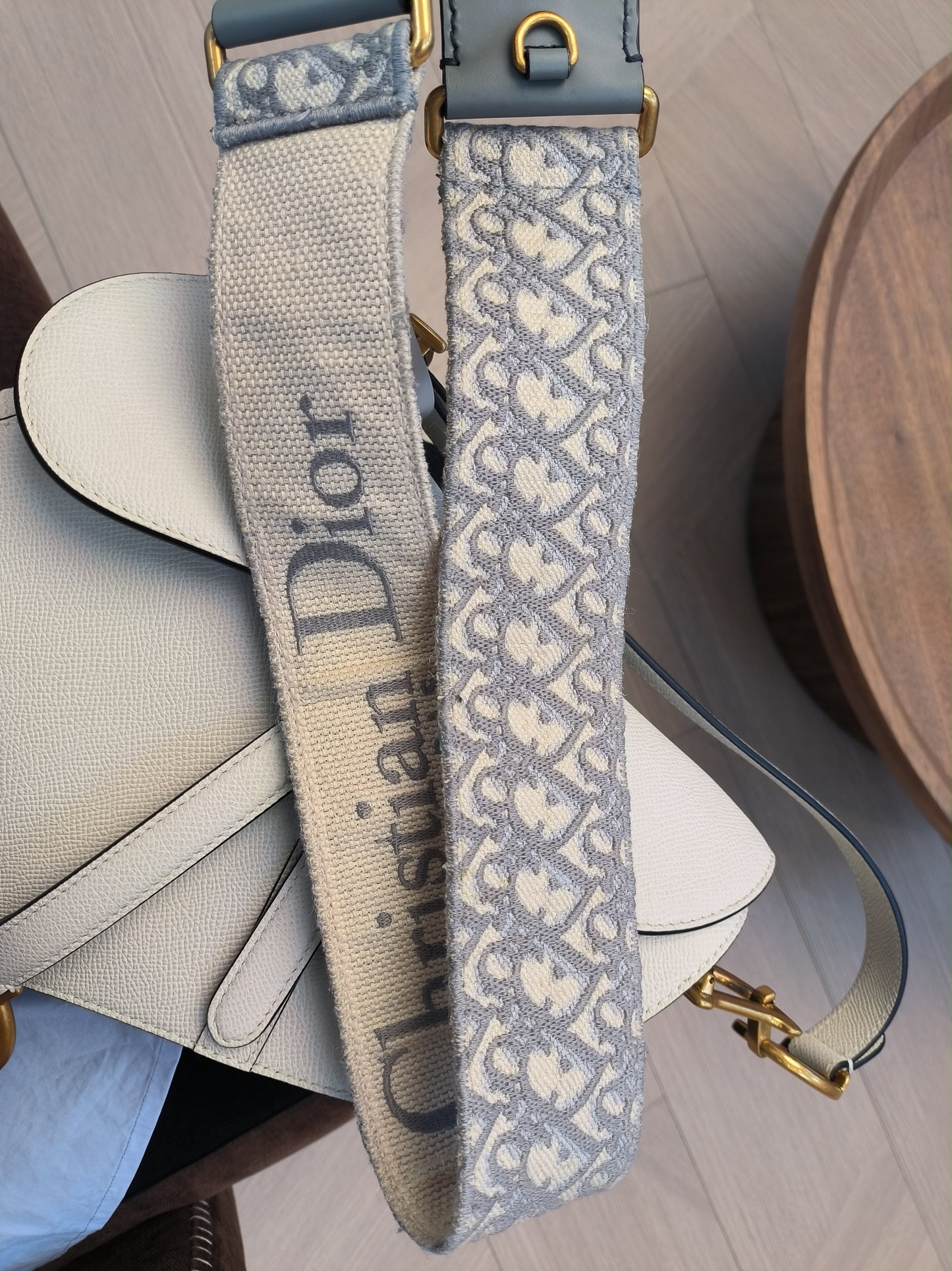 Pre-owned Dior Medium Saddle White Calfskin with Golden Hardware, 2021, Full Set with Dior Strap