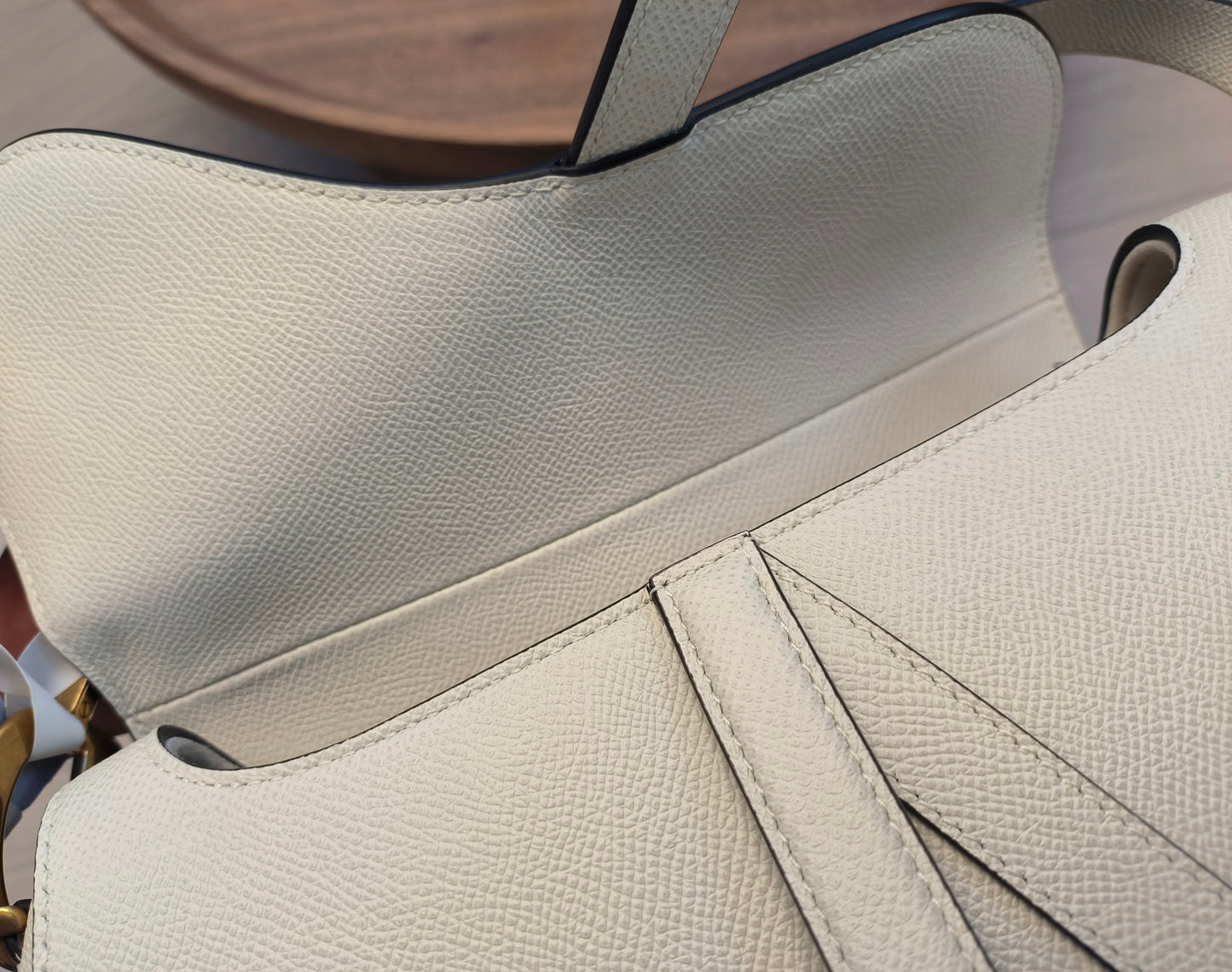 Pre-owned Dior Medium Saddle White Calfskin with Golden Hardware, 2021, Full Set with Dior Strap
