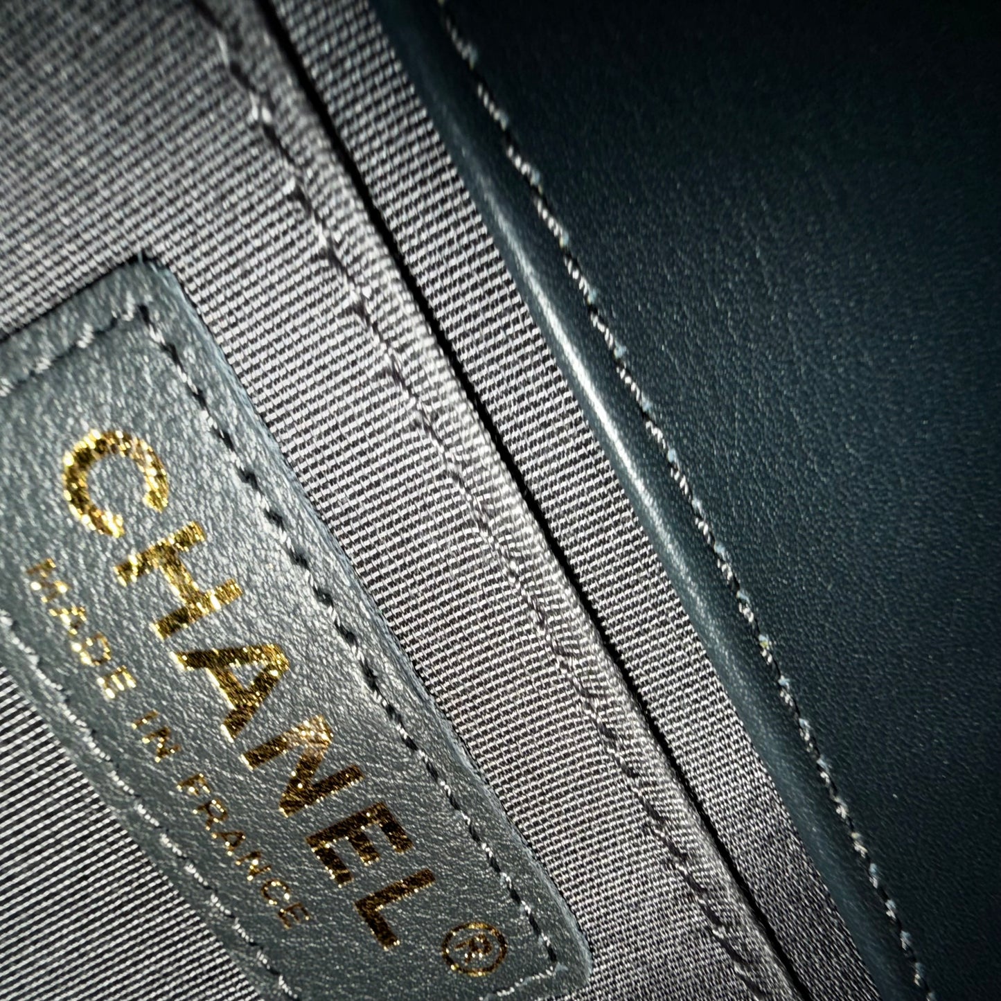 Pre-owned Chanel Medium Boy Bag Dark Grey Calfskin with Golden Hardware, 2019-2020, Full Set
