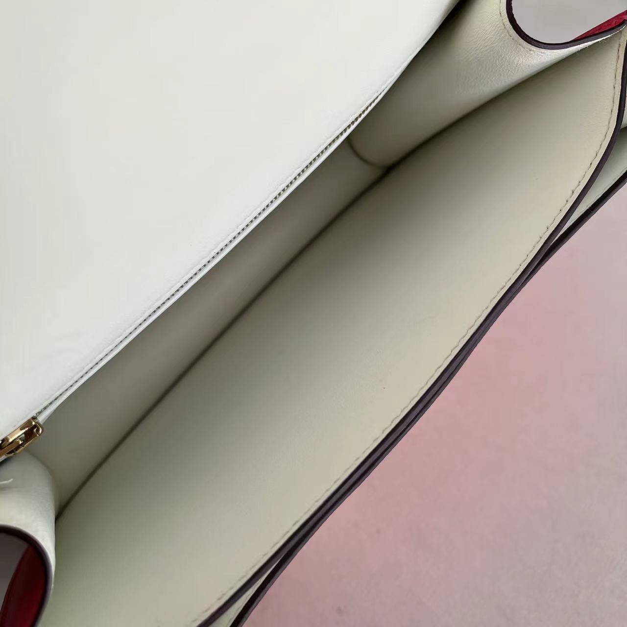 Pre-owned Hermes Constance 24  Horseshoe Stamp Verso Rose Azalee & Craie Epsom, Golden hw, 2017,  w/ dust bag