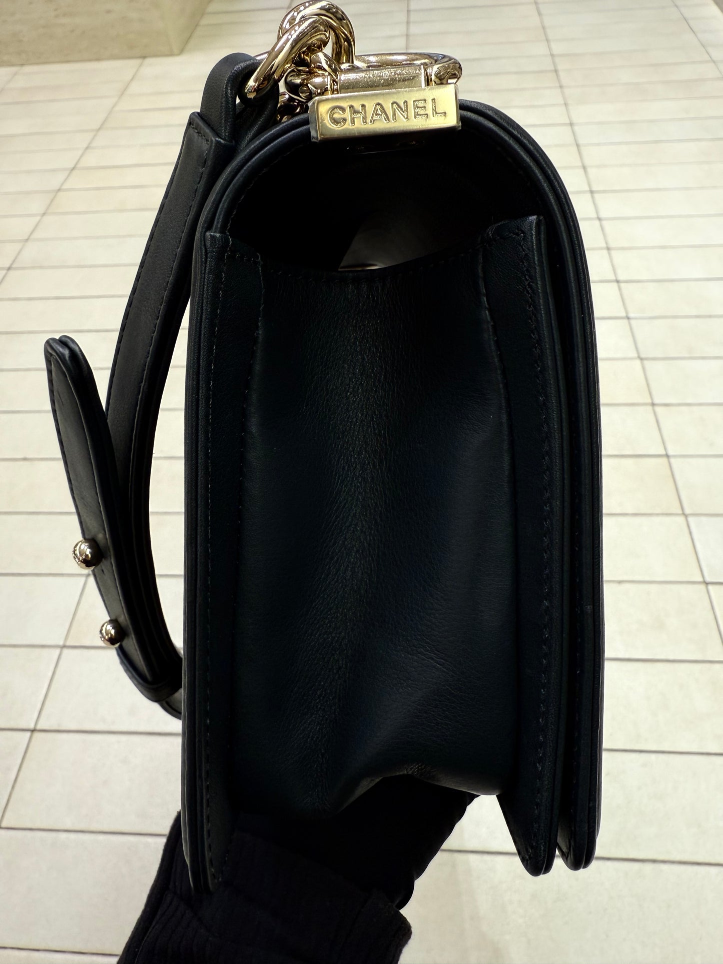 Pre-owned Chanel Medium Boy Bag Dark Grey Calfskin with Golden Hardware, 2019-2020, Full Set