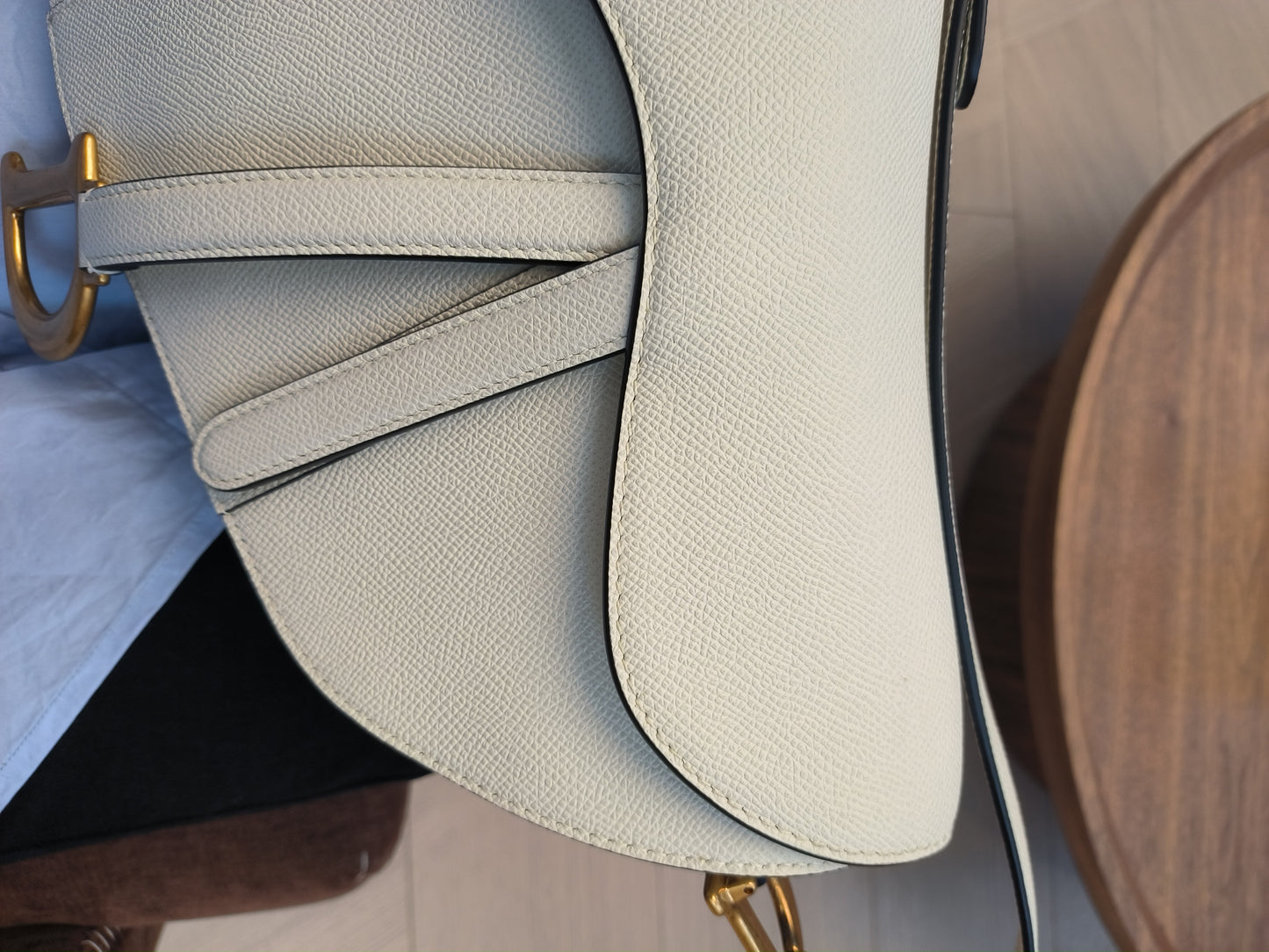 Pre-owned Dior Medium Saddle White Calfskin with Golden Hardware, 2021, Full Set with Dior Strap