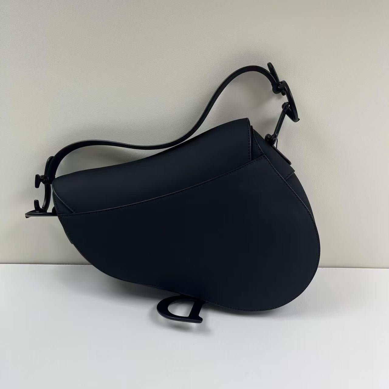 Pre-owned Dior Saddle Medium So Black Matte Calfskin, 2022 new model, Full Set with leather strap