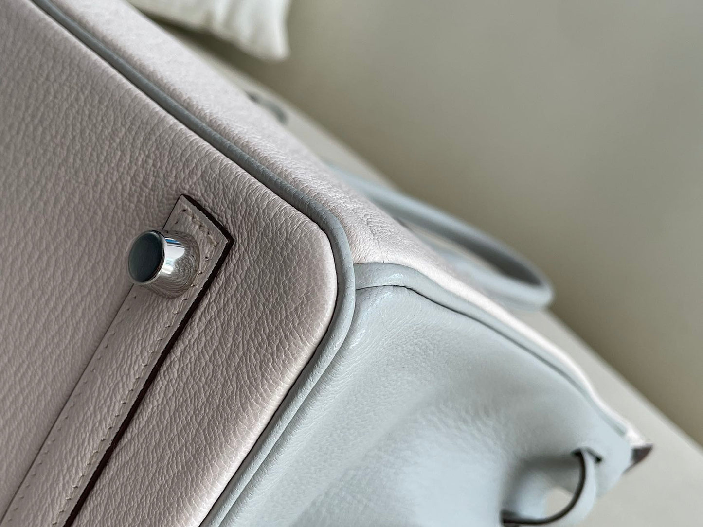 Pre-owned Certified Special Order Hermes Birkin 25 Bi-colored Nata with Gris Perle Chevre with Brushed Silver Hardware, 2023, Full Set