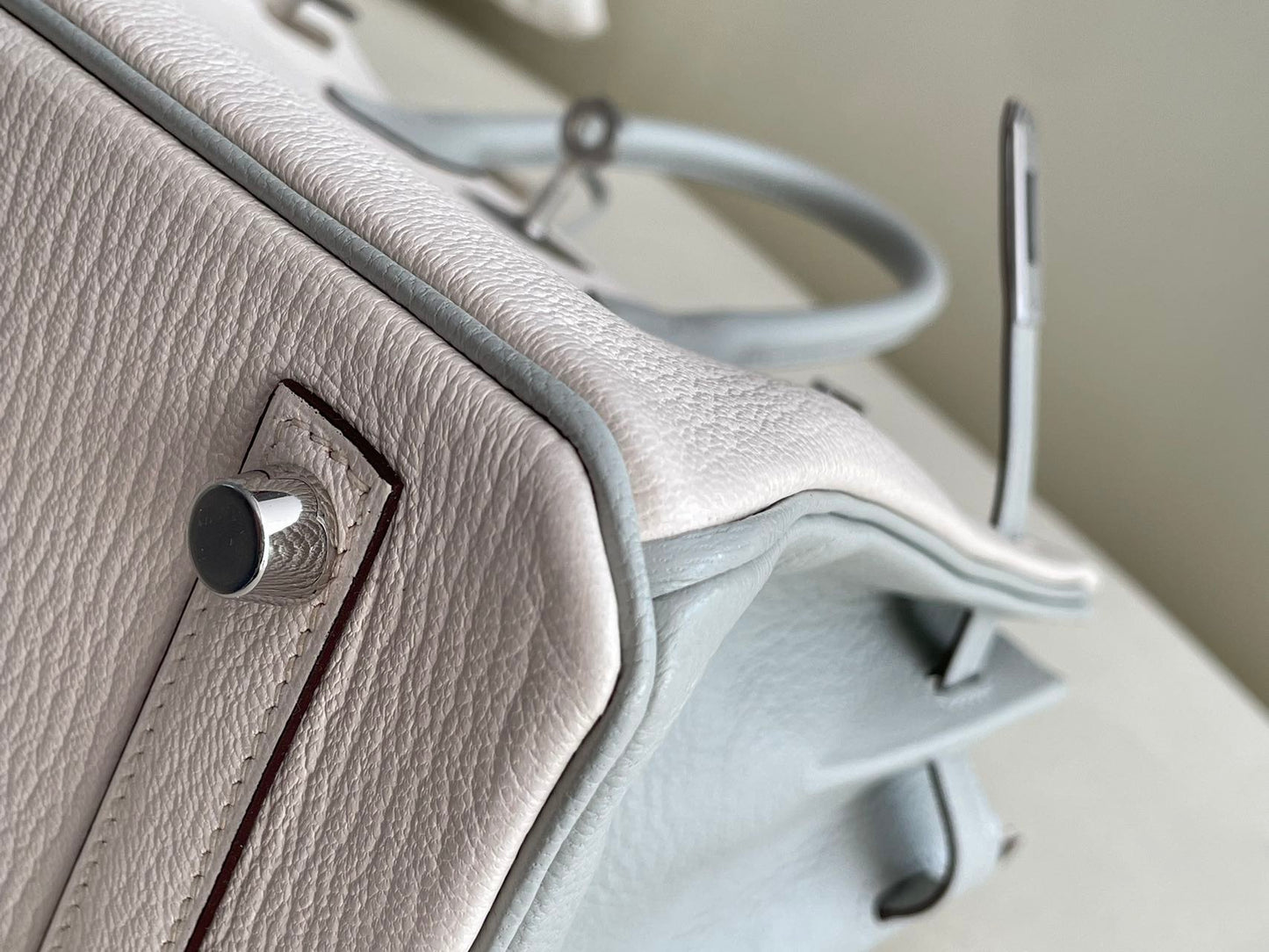 Pre-owned Certified Special Order Hermes Birkin 25 Bi-colored Nata with Gris Perle Chevre with Brushed Silver Hardware, 2023, Full Set