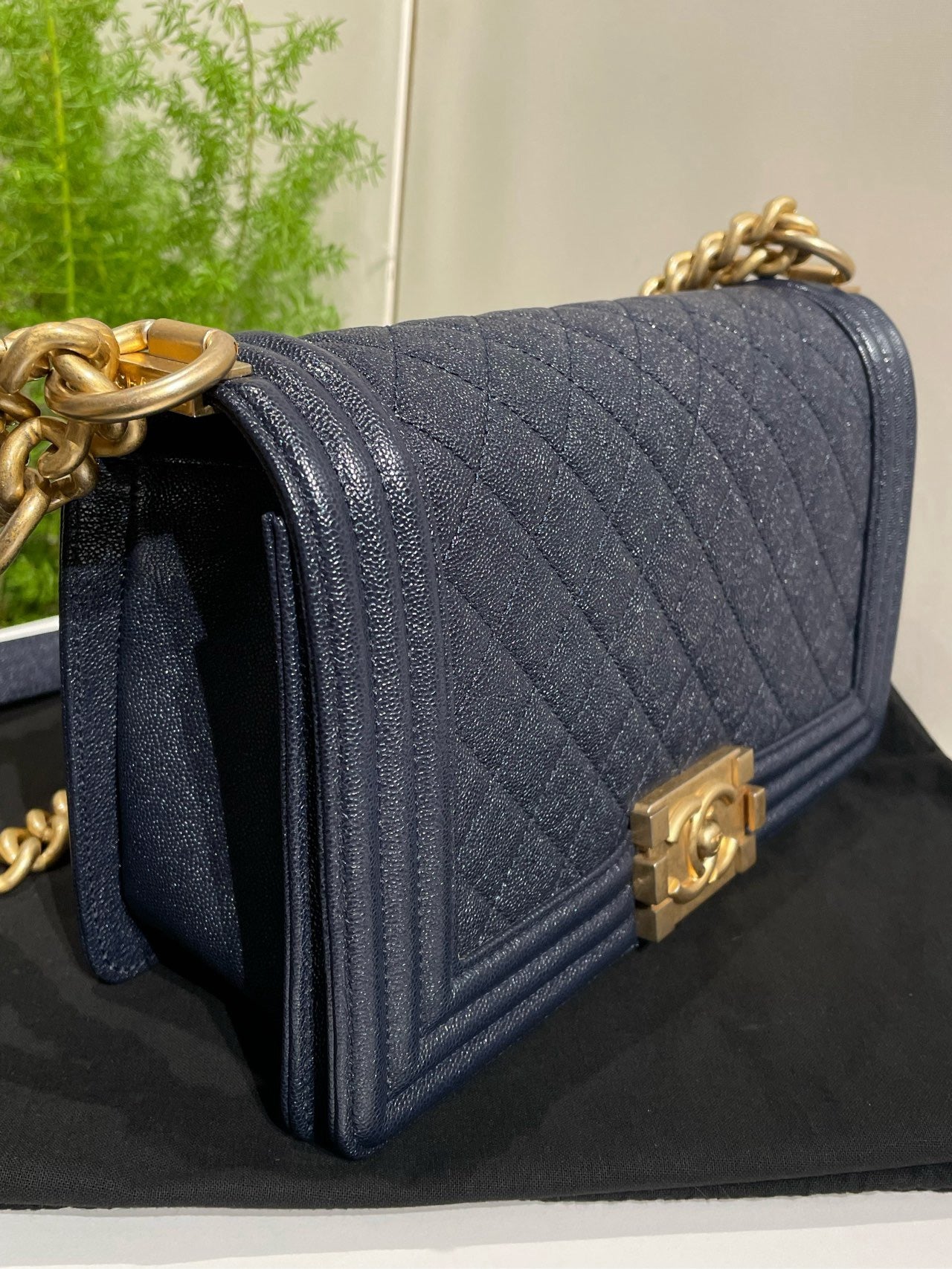 Pre-owned Chanel Le Boy Medium Navy Blue Caviar Leather Golden Hardware, mid-2019, Full Set