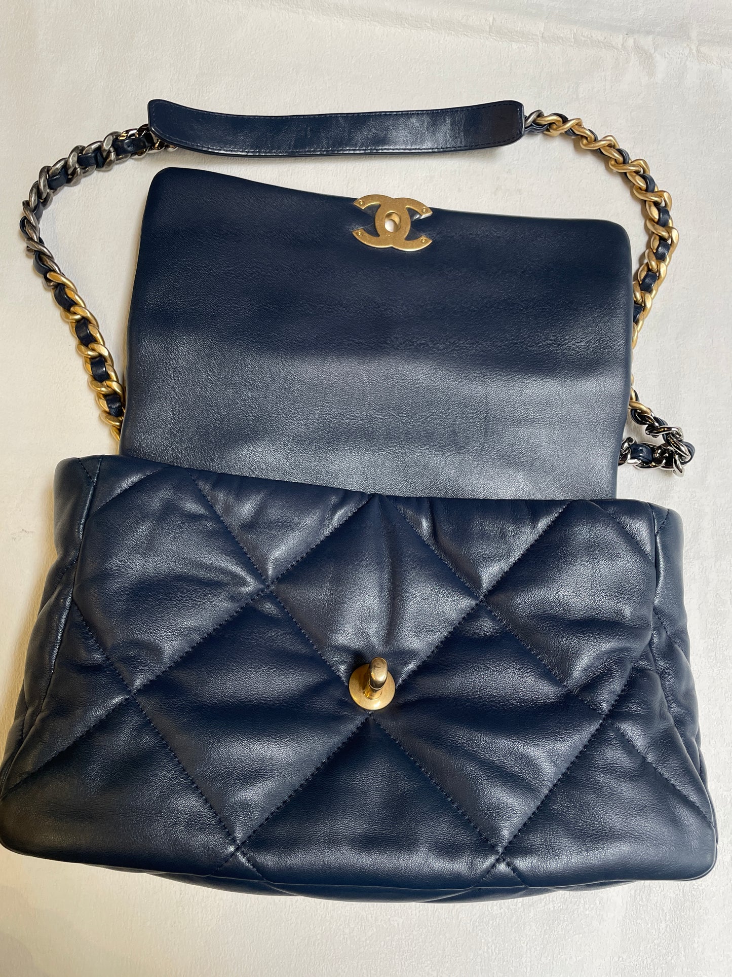 Pre-owned Certified Chanel 19Bag Medium / Large Navy Blue with Golden Hardware, Microchipped, Full Set