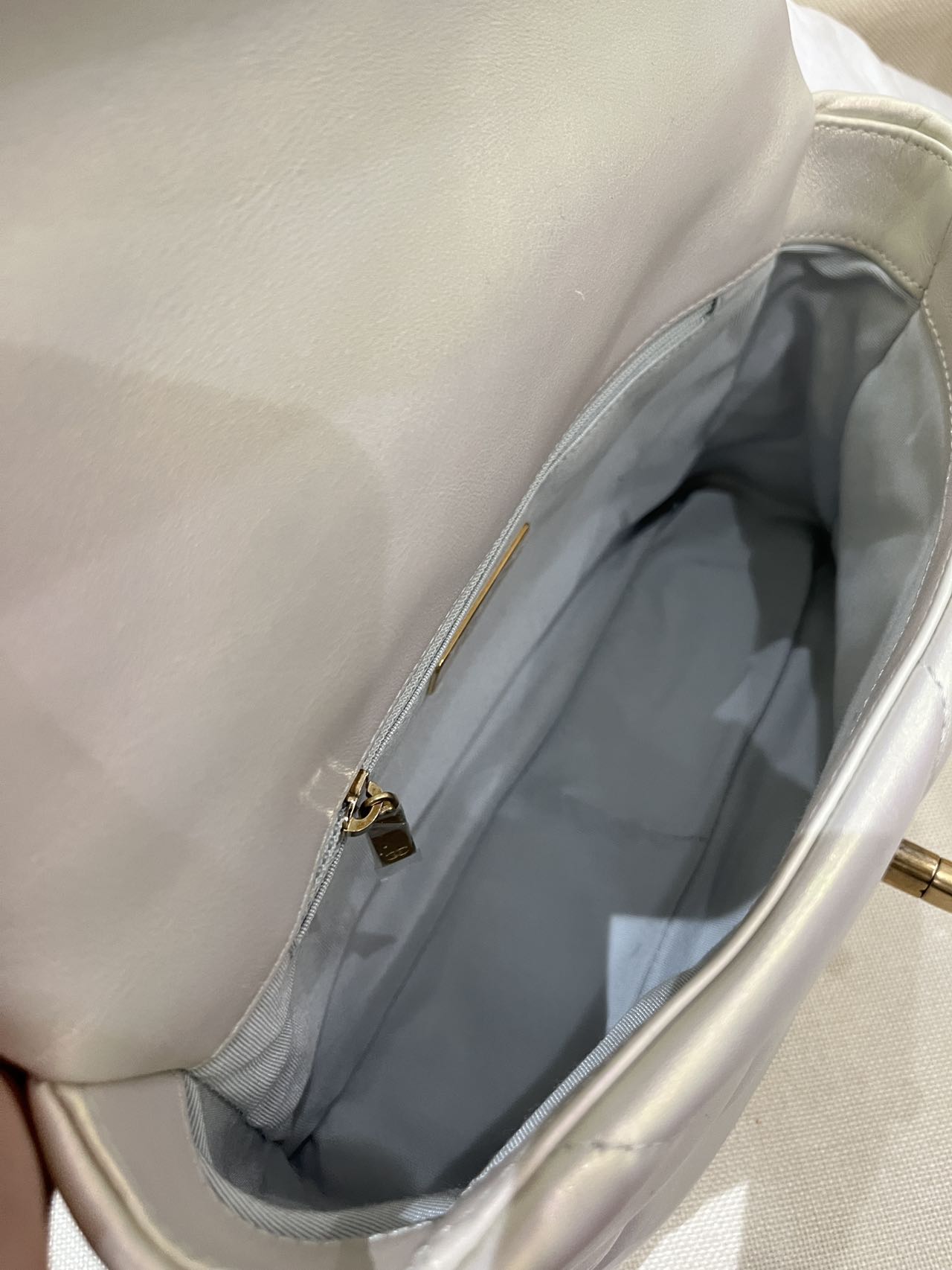 Pre-owned Certified Chanel 19Bag Small in Silver Pearlescent Metallic Lambskin with Golden Hardware, 2021, w/ Full Set