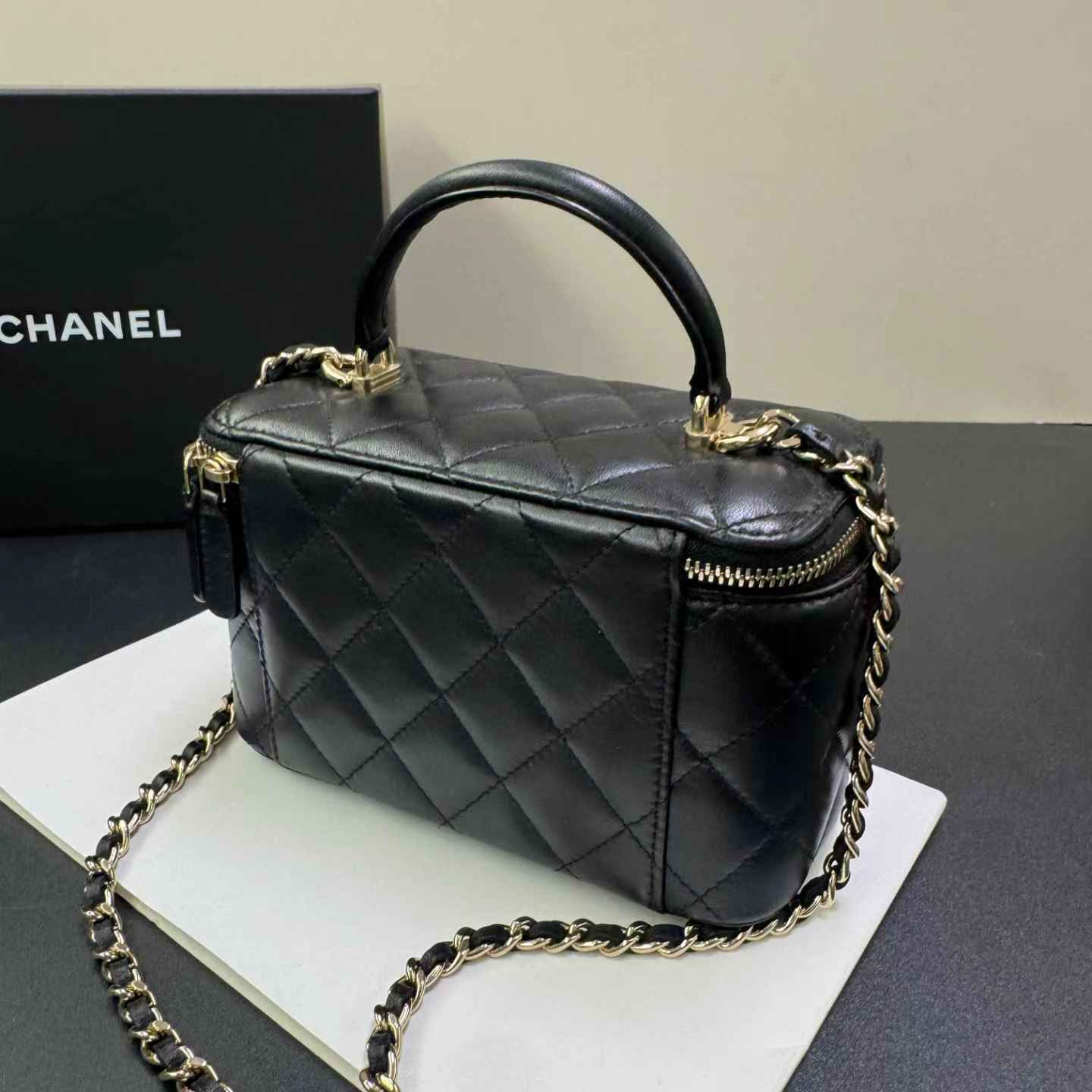 Pre-owned Certified Chanel Classic Vanity Case Top Handle Black Lambskin Light Golden Hardware, 2021, w/ Full Set