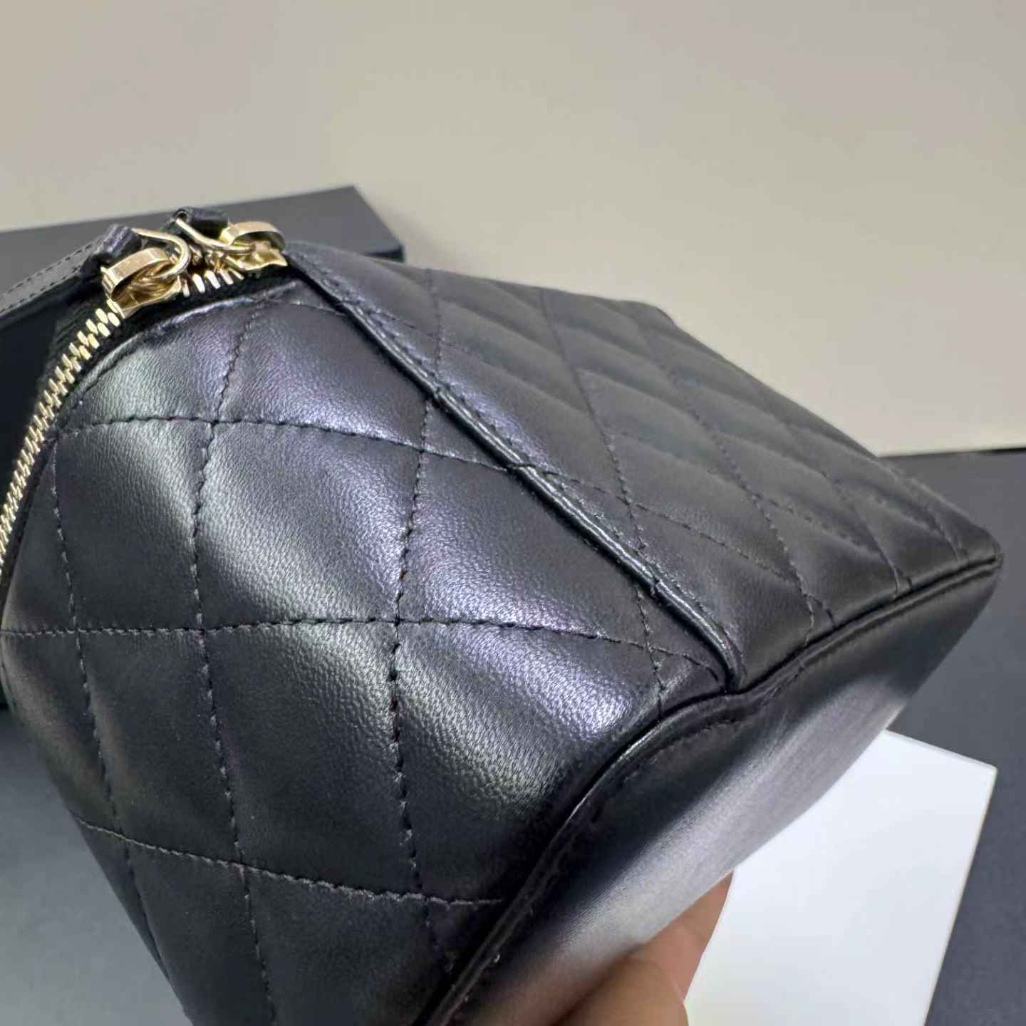 Pre-owned Certified Chanel Classic Vanity Case Top Handle Black Lambskin Light Golden Hardware, 2021, w/ Full Set
