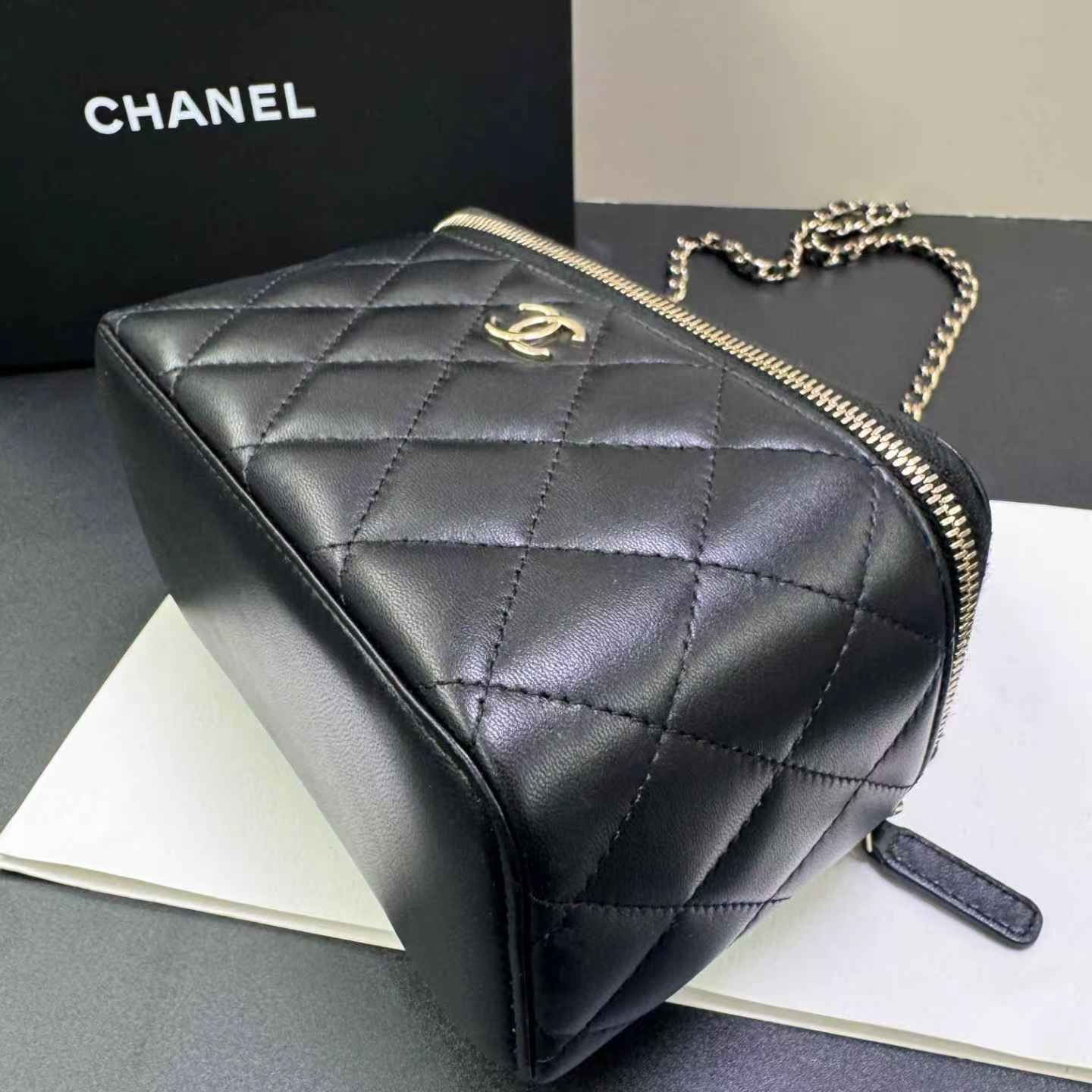 Pre-owned Certified Chanel Classic Vanity Case Top Handle Black Lambskin Light Golden Hardware, 2021, w/ Full Set