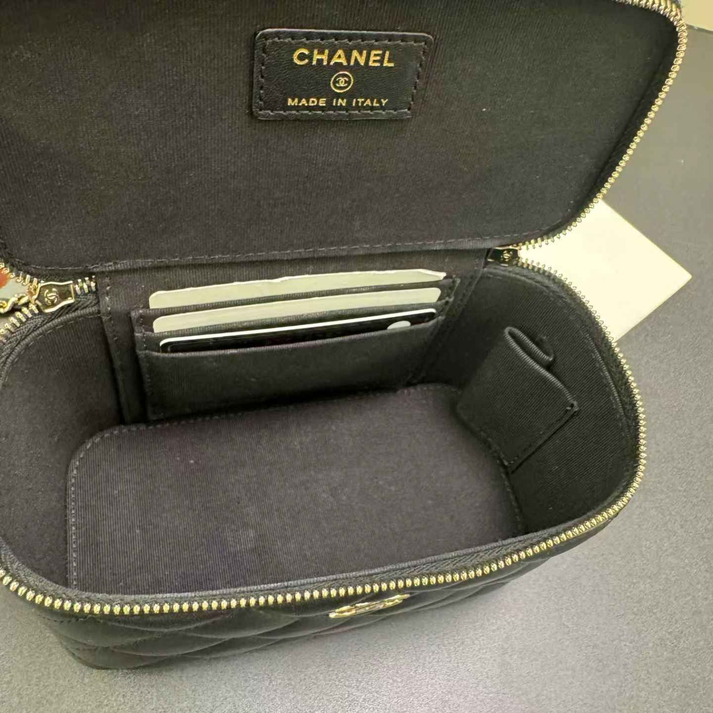 Pre-owned Certified Chanel Classic Vanity Case Top Handle Black Lambskin Light Golden Hardware, 2021, w/ Full Set