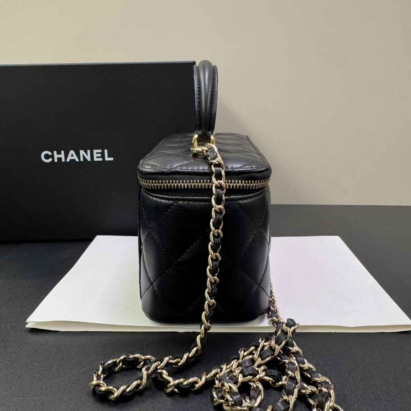 Pre-owned Certified Chanel Classic Vanity Case Top Handle Black Lambskin Light Golden Hardware, 2021, w/ Full Set