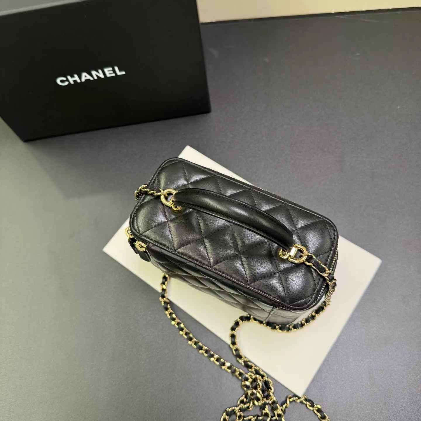 Pre-owned Certified Chanel Classic Vanity Case Top Handle Black Lambskin Light Golden Hardware, 2021, w/ Full Set