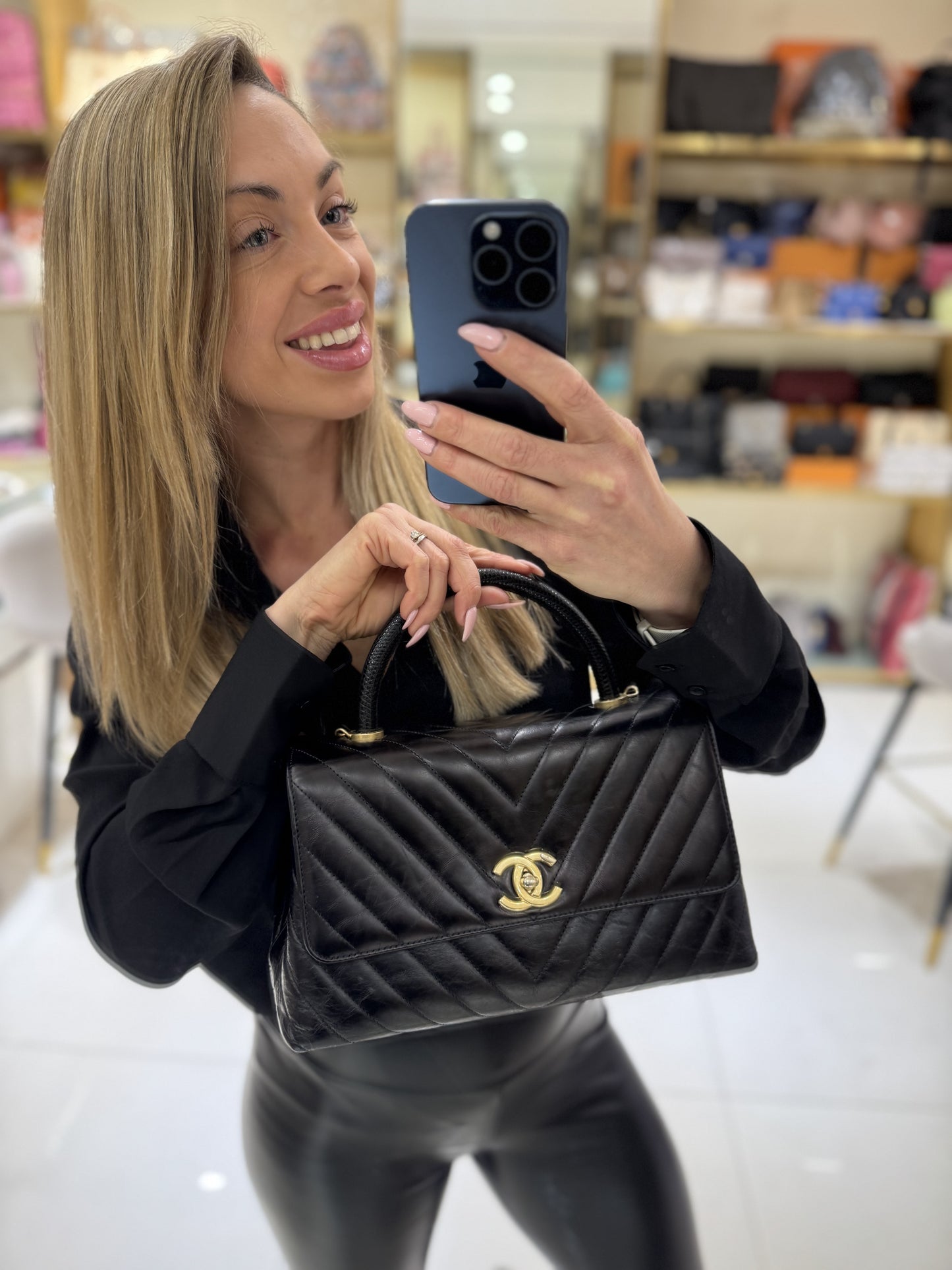 Pre-owned Chanel Coco Handle Medium Black Chevron Quilted Shiny Calfskin with Natural Lizard Top Handle Golden Hardware, 2018, w/ full set