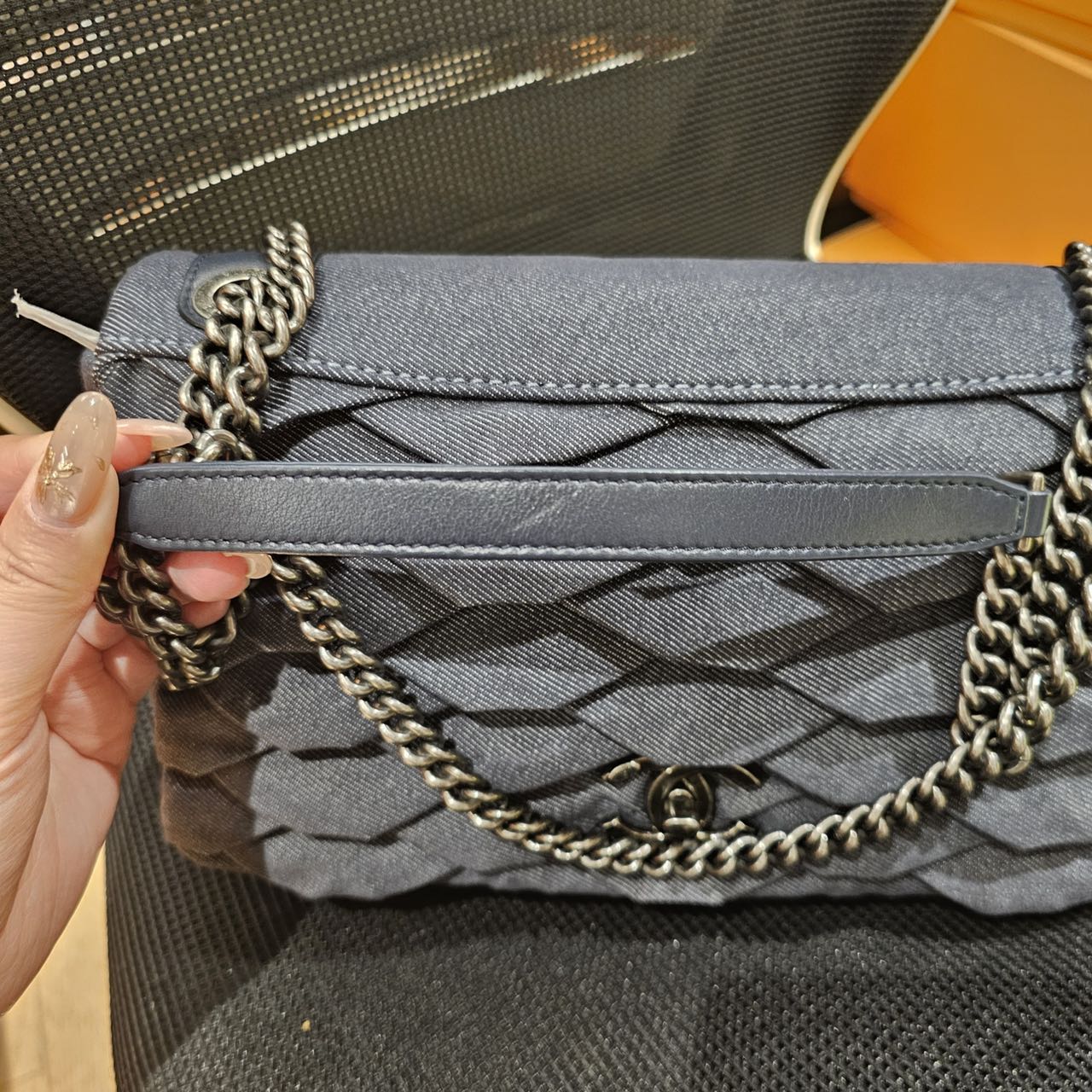 Pre-owned Chanel Pleated Denim Turtle Flap Black Hardware, 2016, Full Set