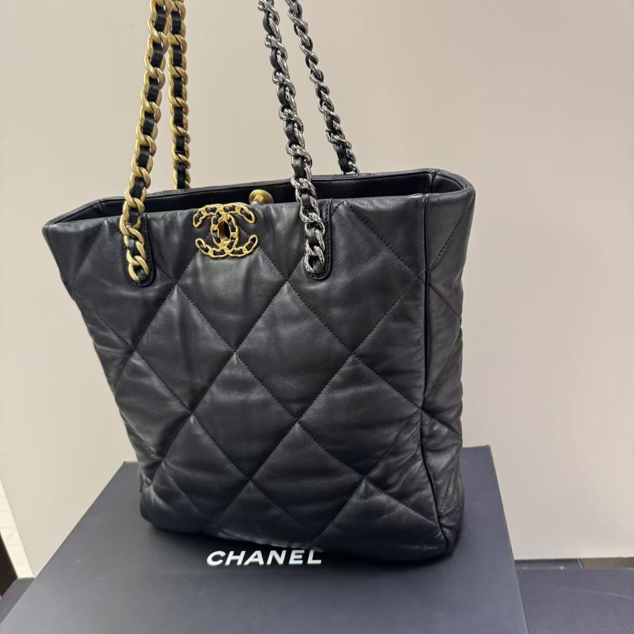Pre-owned Certified Chanel 19 Shopper Tote Black Lambskin Golden Hw, 2023 Microchipped, w/ Full set - Chanel box, dust bag