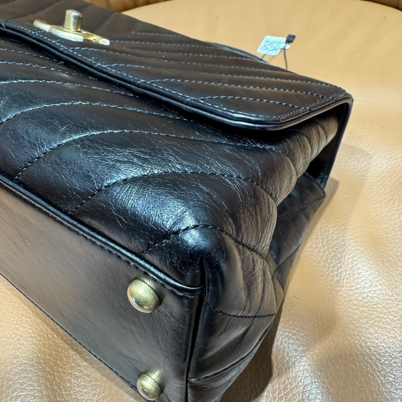 Pre-owned Chanel Coco Handle Medium Black Chevron Quilted Shiny Calfskin with Natural Lizard Top Handle Golden Hardware, 2018, w/ full set