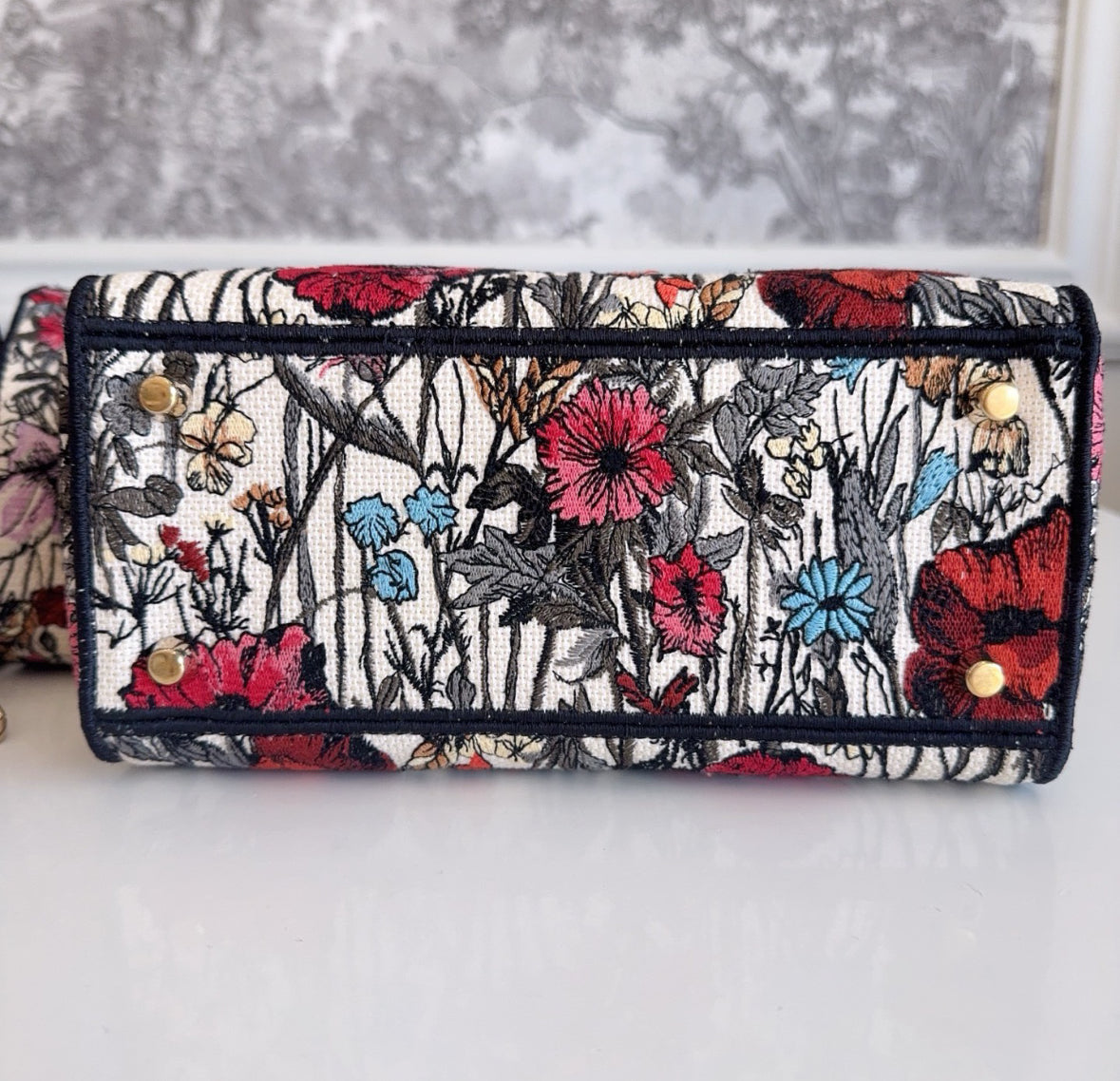 Pre-owned Certified Dior Medium Lady D-Lite Floral Embroidered Canvas, 2020, w/ dust bag, strap