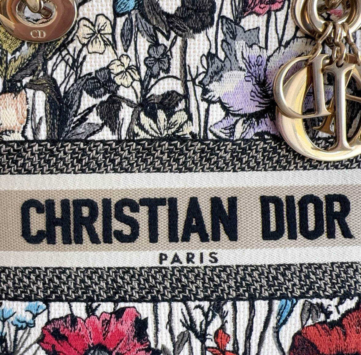 Pre-owned Certified Dior Medium Lady D-Lite Floral Embroidered Canvas, 2020, w/ dust bag, strap