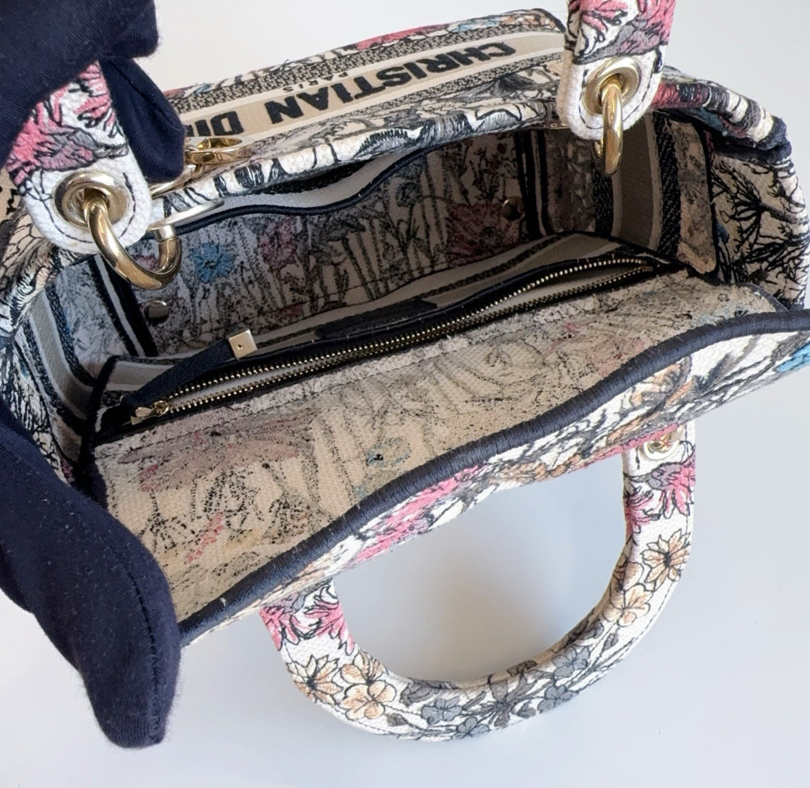 Pre-owned Certified Dior Medium Lady D-Lite Floral Embroidered Canvas, 2020, w/ dust bag, strap