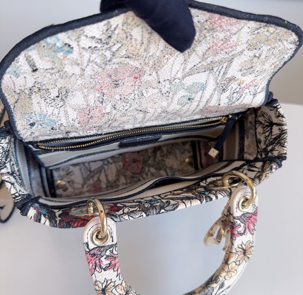 Pre-owned Certified Dior Medium Lady D-Lite Floral Embroidered Canvas, 2020, w/ dust bag, strap