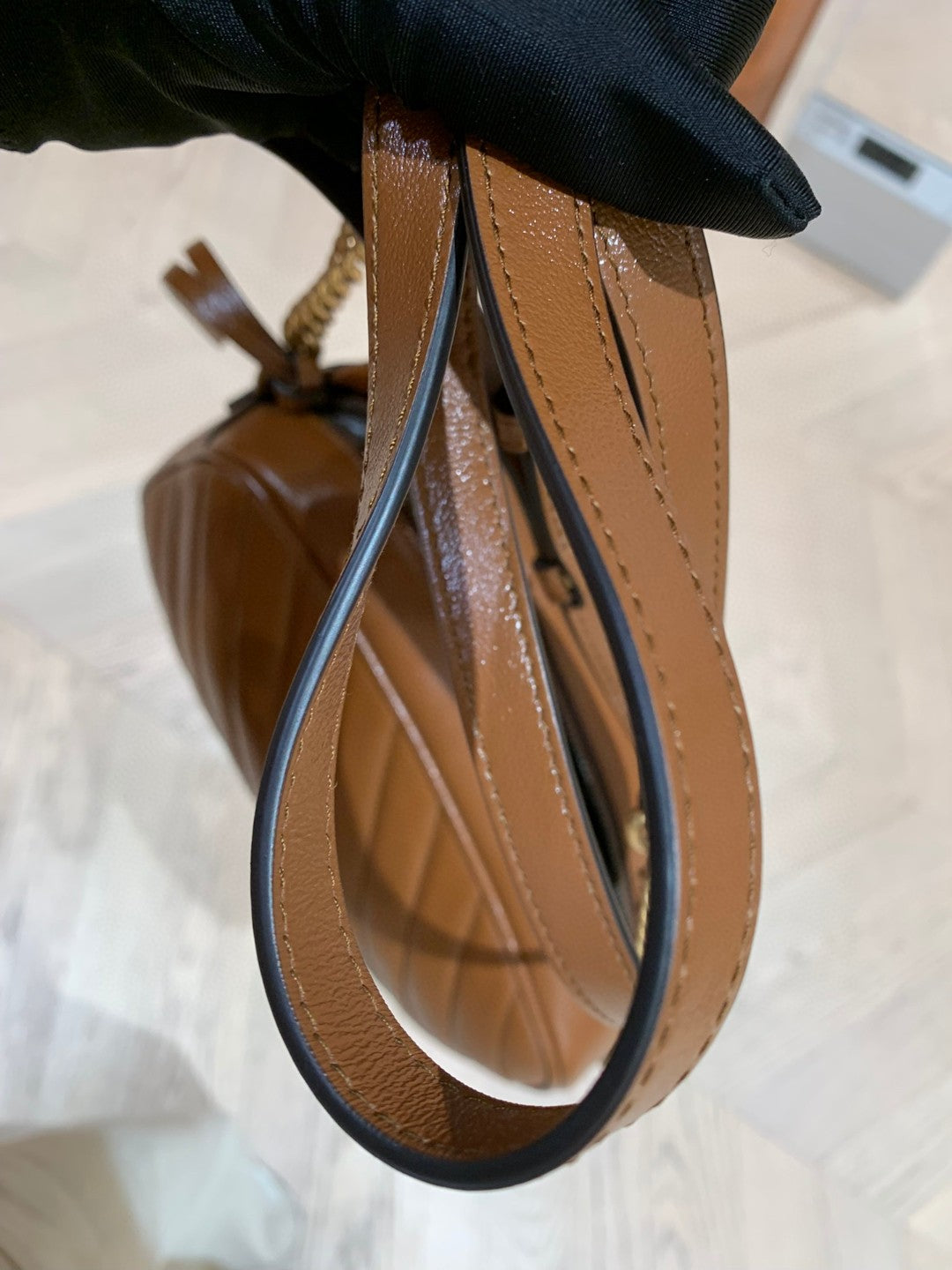 Pre-owned Certified Gucci Marmont Small Camera Bag Caramel Brown Calfskin Golden Hw, w/ dust bag