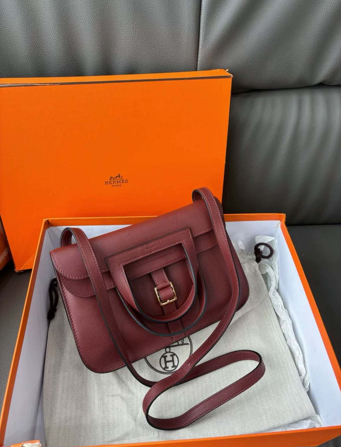 Pre-owned Halzan 25 57 Bordeaux Evercolor Leather Golden Hw, 2020 (Y Stamp), Full Set