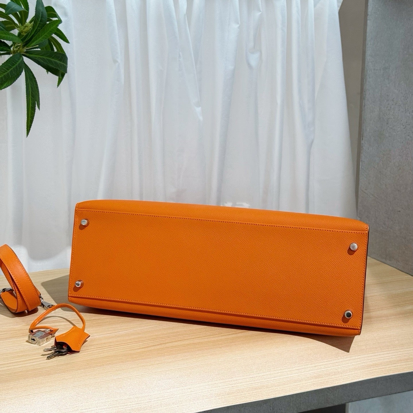 Pre-owned Certified Hermes Kelly 40 Hermes Orange Epsom Leather Silver Hardware, 2013, Full Set