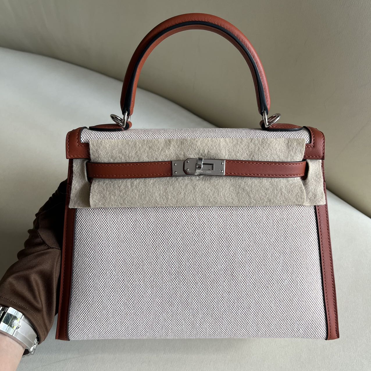 Pre-owned Certified Hermes Kelly 25 Toile Cuivre with Silver Hardware, 2022, Full Set