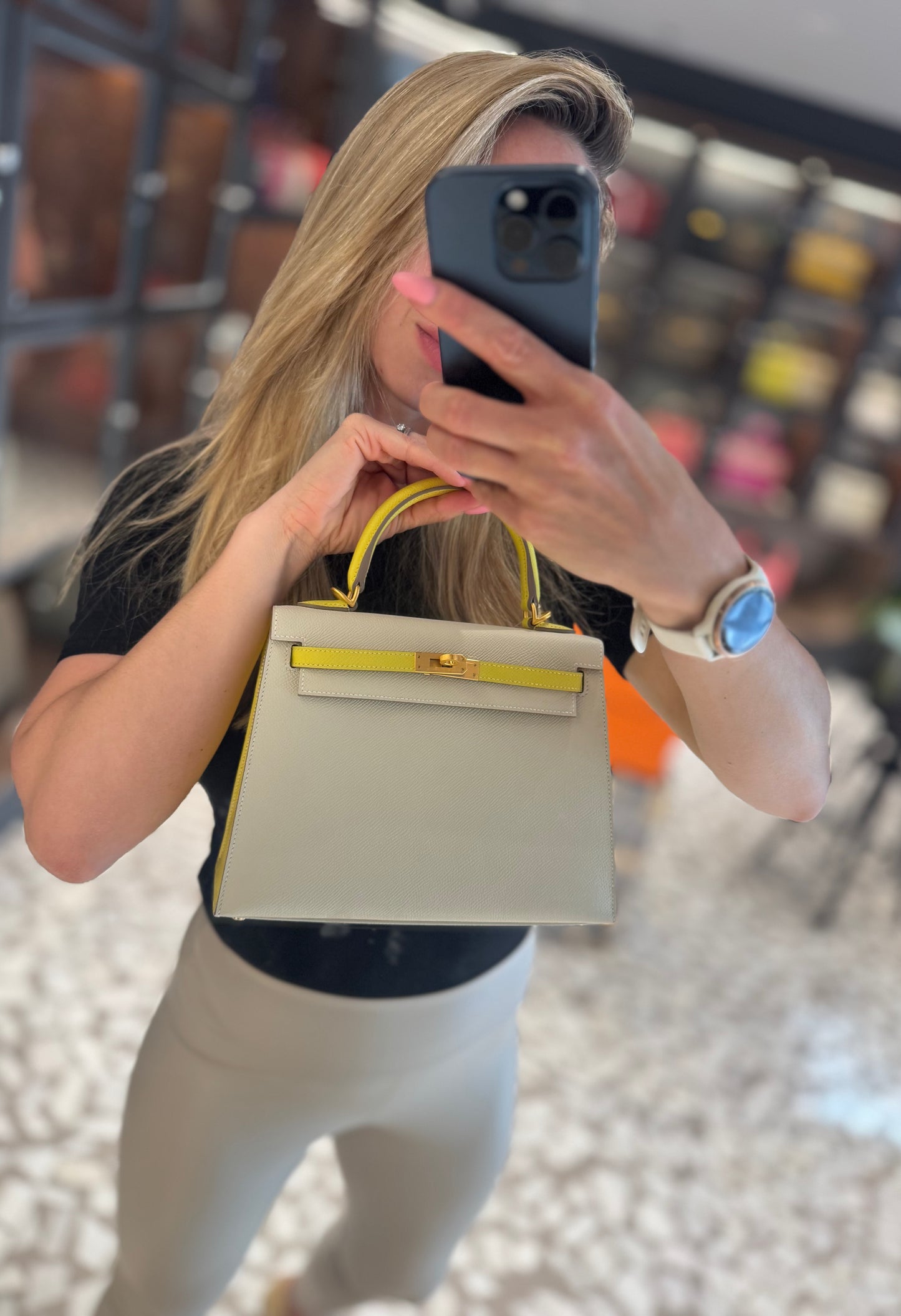 Pre-owned Certified Hermes Kelly 25 Sellier Special Order Craie with Lime Epsom Leather with Brushed Golden Hardware, 2022, Full Set