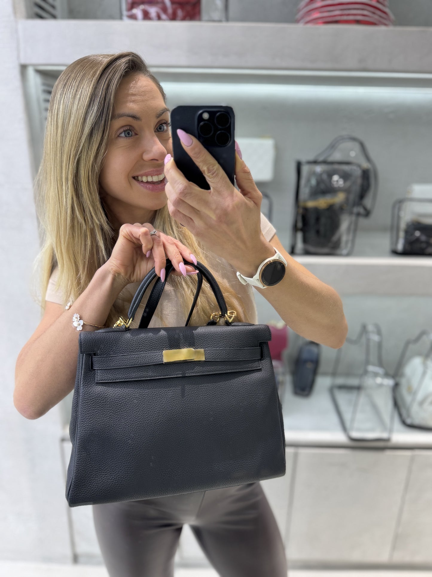 Pre-owned Hermes Kelly 32 Black Togo Leather Golden Hardware, 2018 (C stamp), w/ lock&key with clochette, dust bag