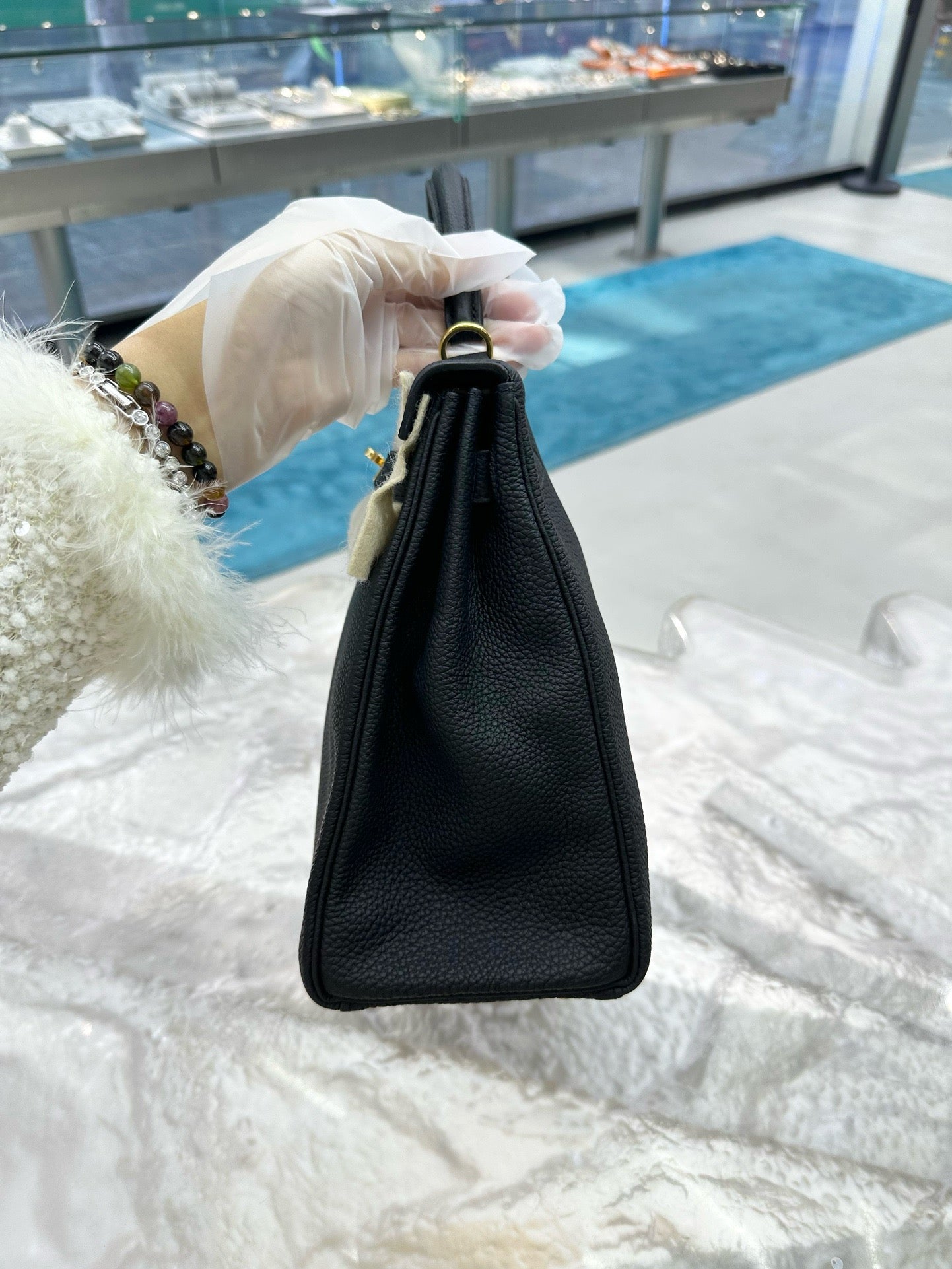 Pre-owned Hermes Kelly 32 Black Togo Leather Golden Hardware, 2018 (C stamp), w/ lock&key with clochette, dust bag