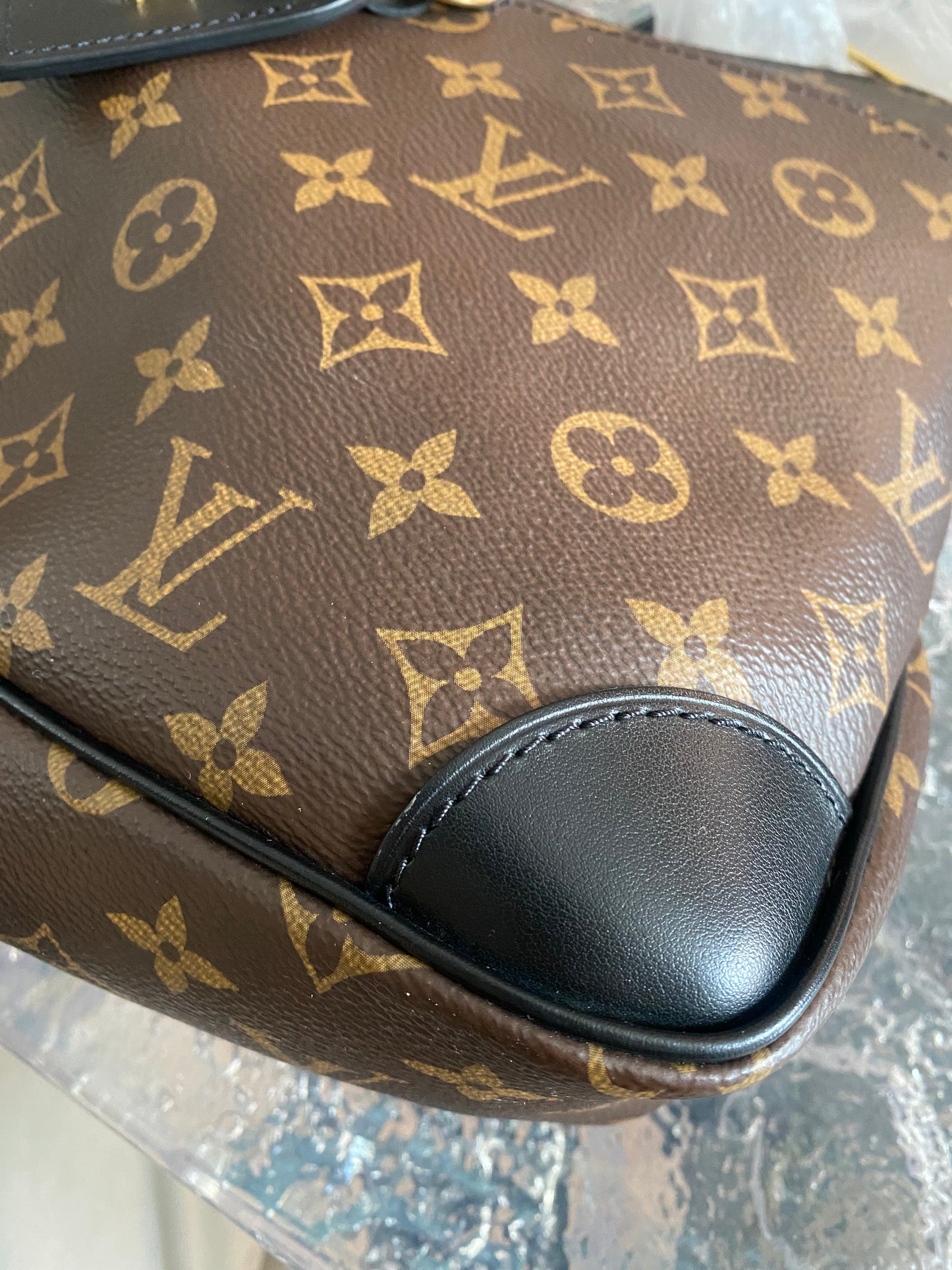 Pre-owned LV Louis Vuitton Odeon PM Monogram with Black Leather Accents, 2020, Full Set