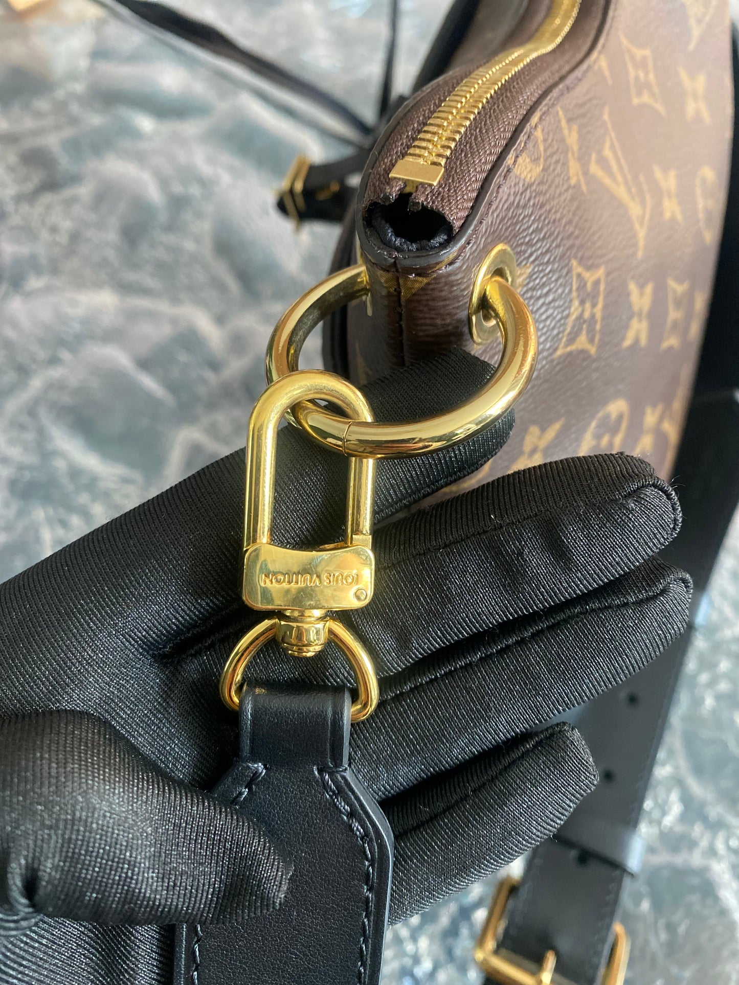 Pre-owned LV Louis Vuitton Odeon PM Monogram with Black Leather Accents, 2020, Full Set