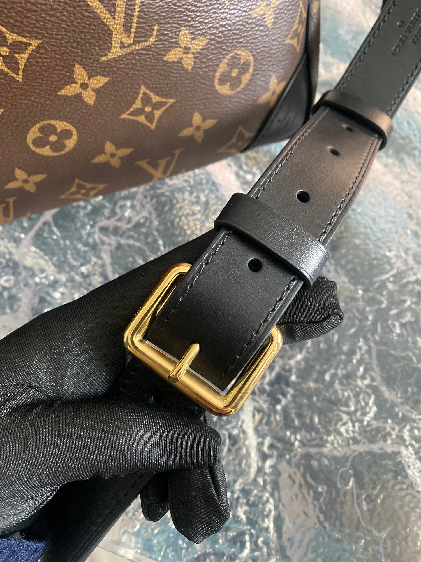 Pre-owned LV Louis Vuitton Odeon PM Monogram with Black Leather Accents, 2020, Full Set