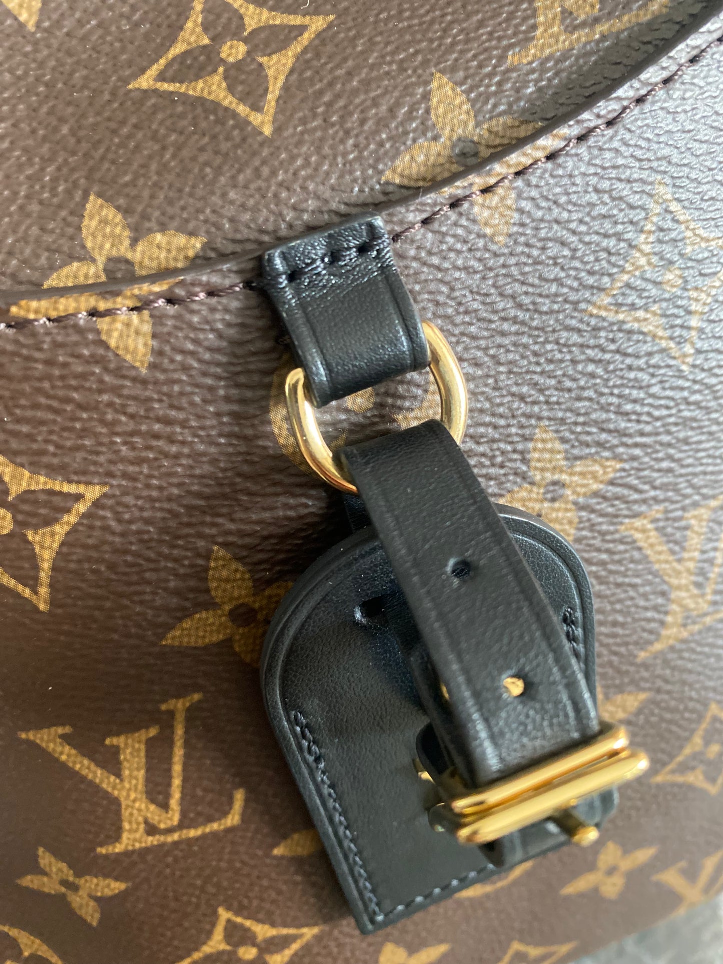 Pre-owned LV Louis Vuitton Odeon PM Monogram with Black Leather Accents, 2020, Full Set