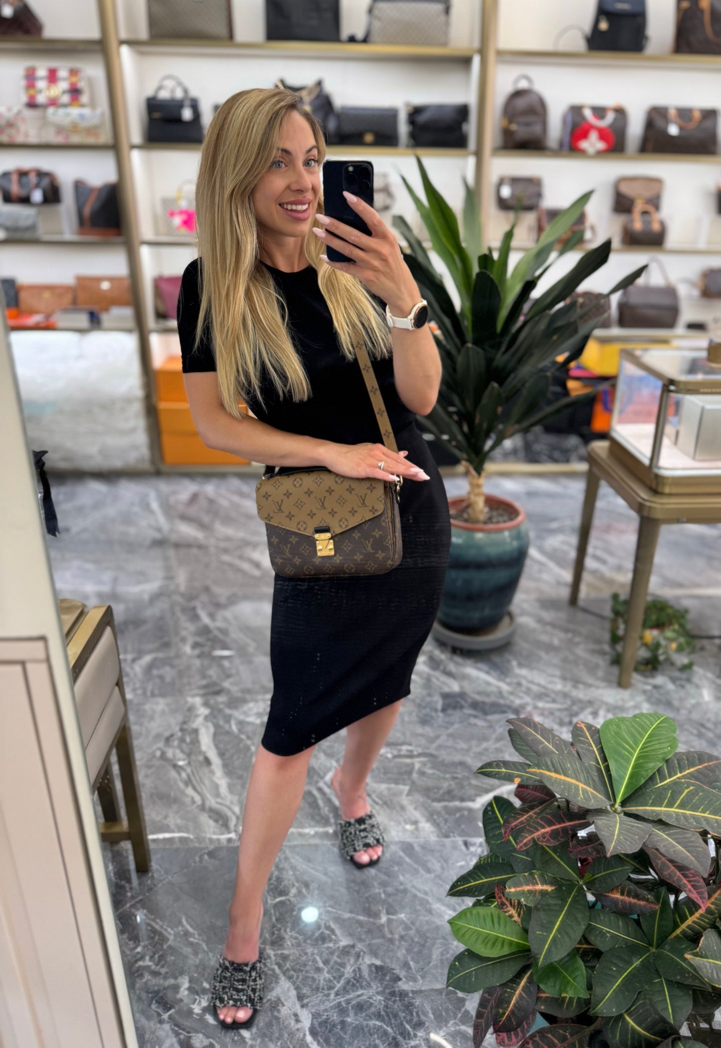 Pre-owned Certified Louis Vuitton LV Pochette Metis Reverse Monogram Coated Canvas, 2020, w/ dust bag, strap