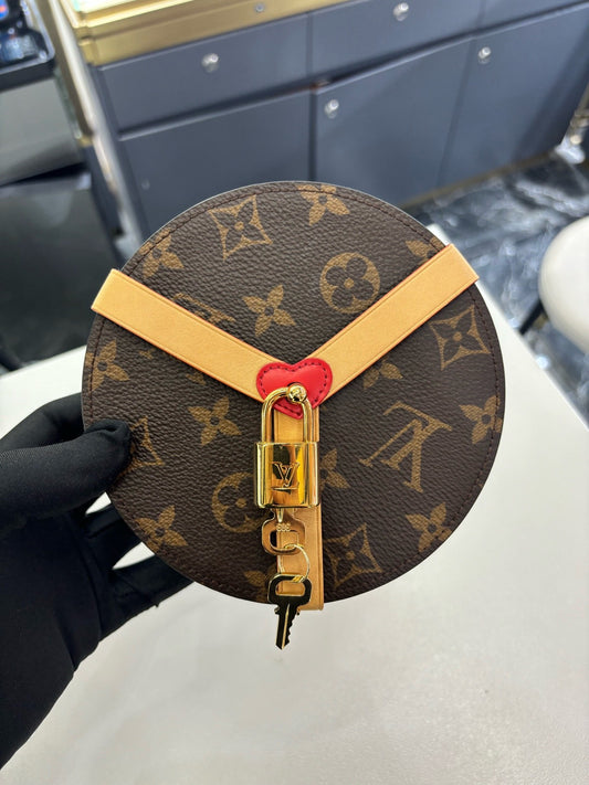 Pre-owned Certified Louis Vuitton LV Round Jewellery Box in Monogram with Red Calfskin, 2019, w/ lock&key, dust bag