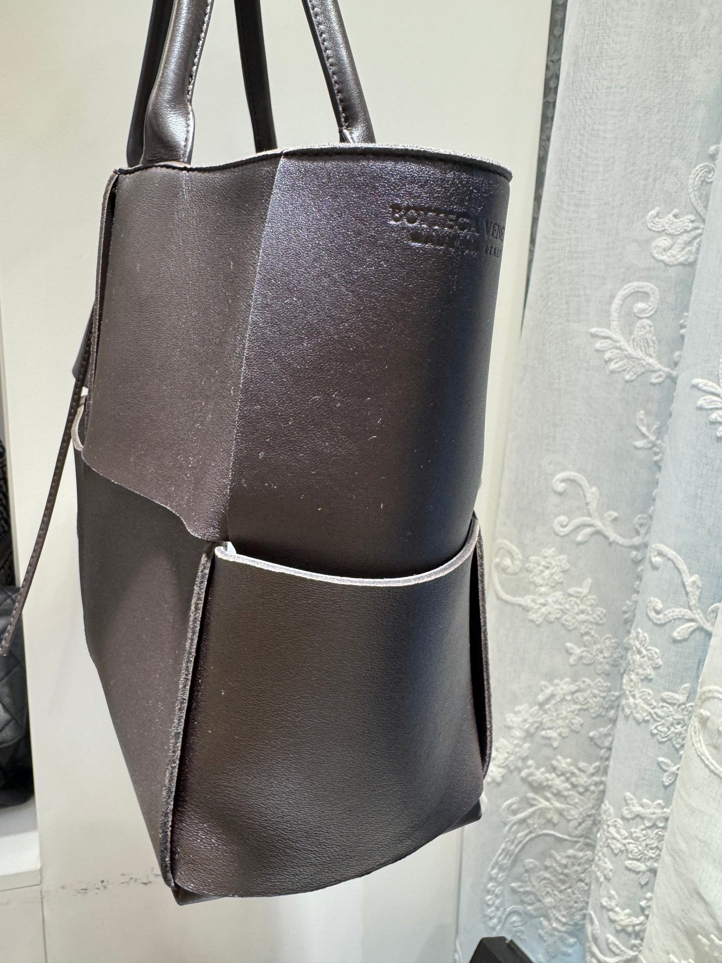 Pre-owned Certified Bottega Veneta BV Arco Tote Dark Chocolate Lambskin Maxi Intrecciato, w/ pouch