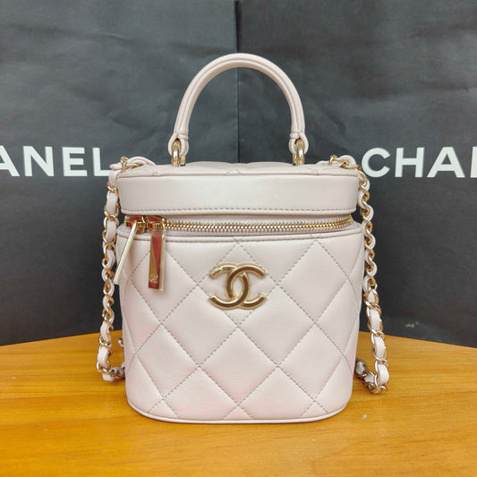Pre-owned Certified Chanel Trendy CC Vanity Bag White Lilac Lambskin Golden Hardware, 2020-2021, w/ card, dust bag