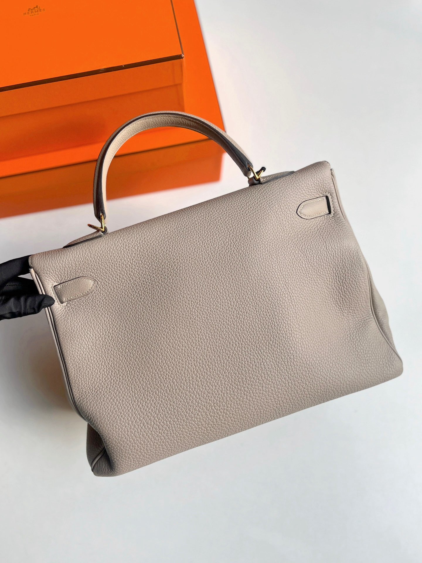 Pre-owned Certified Hermes Kelly 35 Retourne 81 Gris Tourterelle Togo with Golden Hardware, 2015 (T), w/ dust bag, lock&key, strap