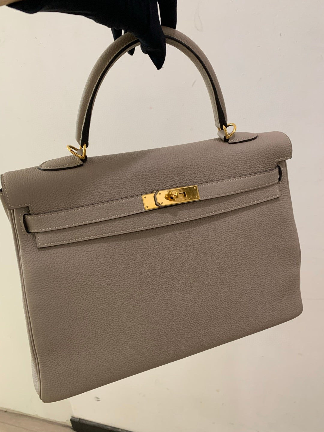 Pre-owned Certified Hermes Kelly 35 Retourne 81 Gris Tourterelle Togo with Golden Hardware, 2015 (T), w/ dust bag, lock&key, strap