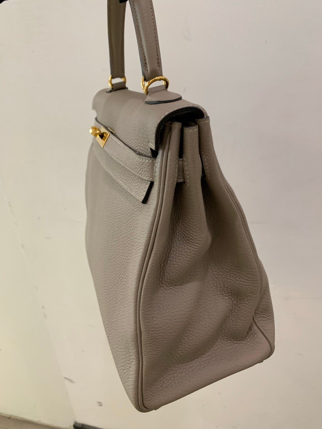 Pre-owned Certified Hermes Kelly 35 Retourne 81 Gris Tourterelle Togo with Golden Hardware, 2015 (T), w/ dust bag, lock&key, strap