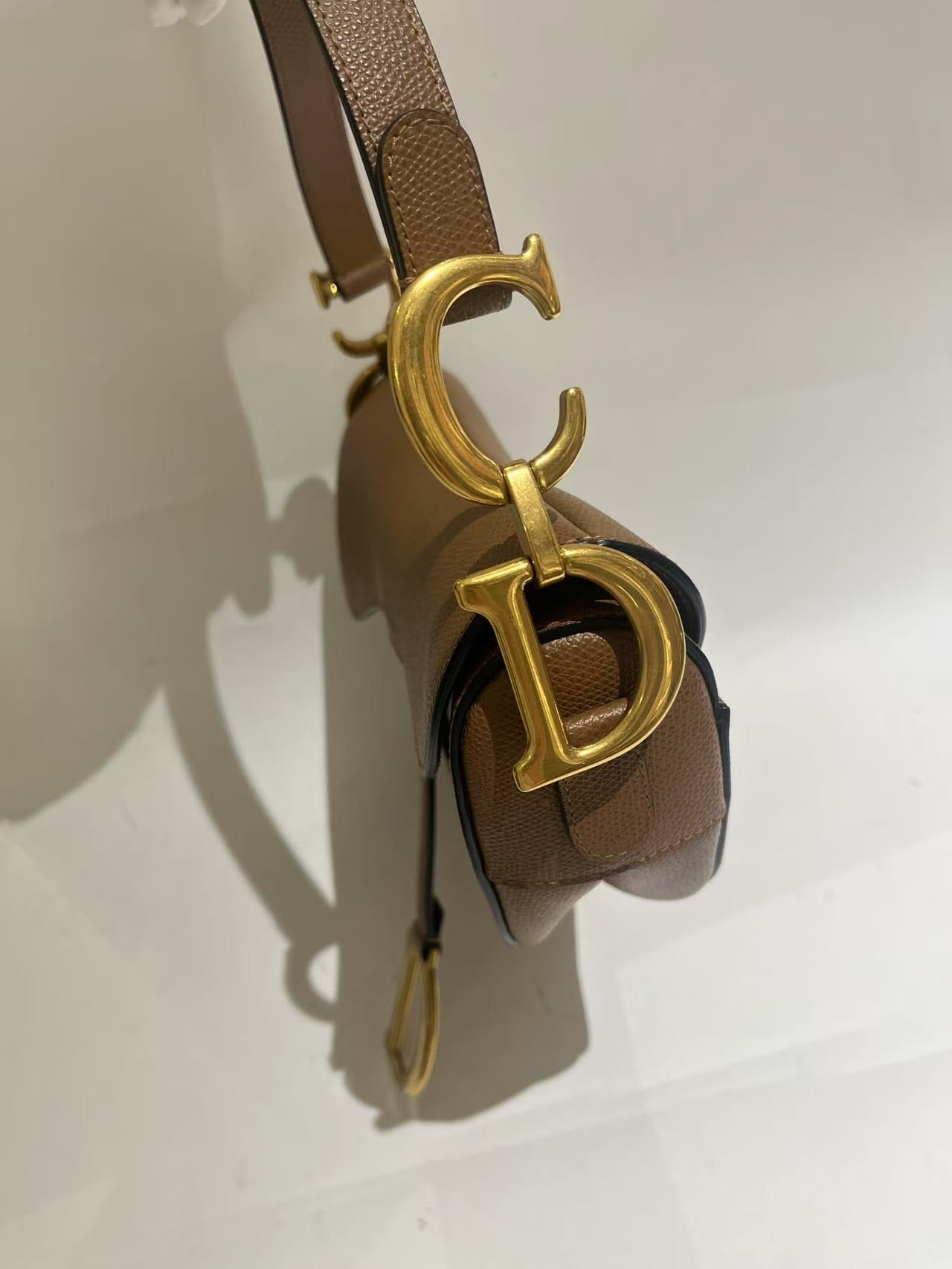 Pre-owned Certified Dior Saddle in Golden Brown Grained Calfskin with Golden Hardware, 2020, w/ dust bag