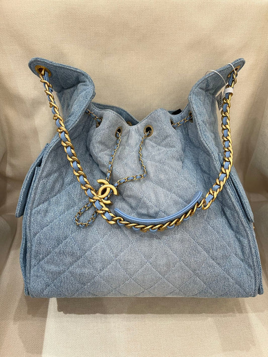 Pre-owned Certified Chanel 25s Large Hobo in Light Washed Denim with Golden Hardware, 2025 Microchipped, w/ dust bag, pouch