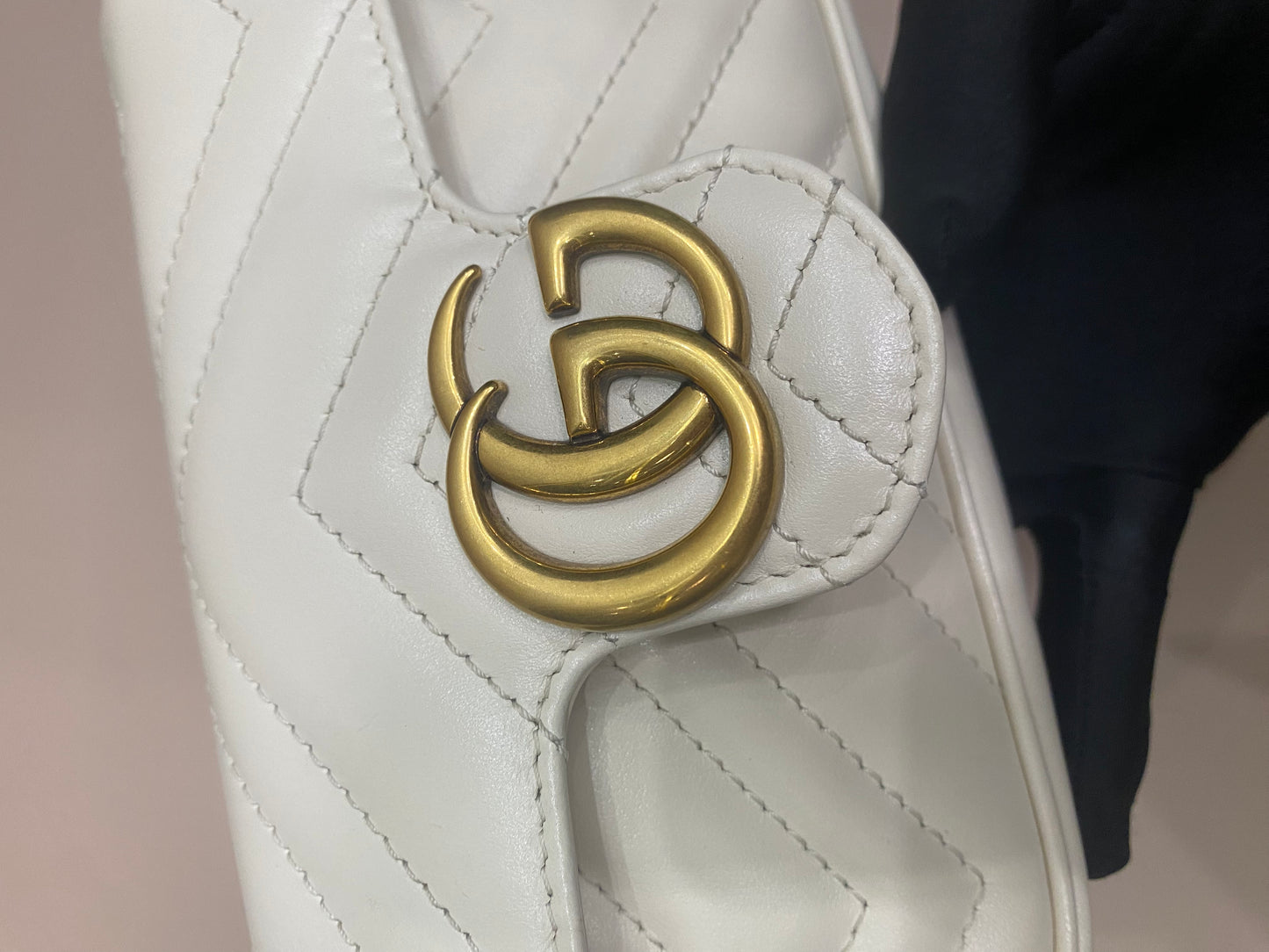 Pre-owned GG Gucci Marmont Flap Supermini White w/ Golden Hardware, A condition