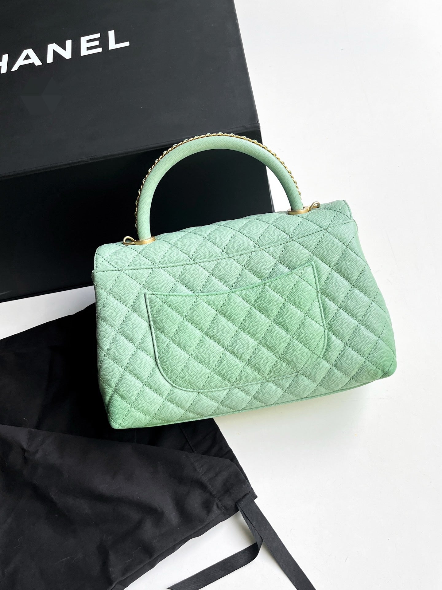 Pre-owned Chanel Coco Handle Medium Mint Caviar Leather, microchipped 2023