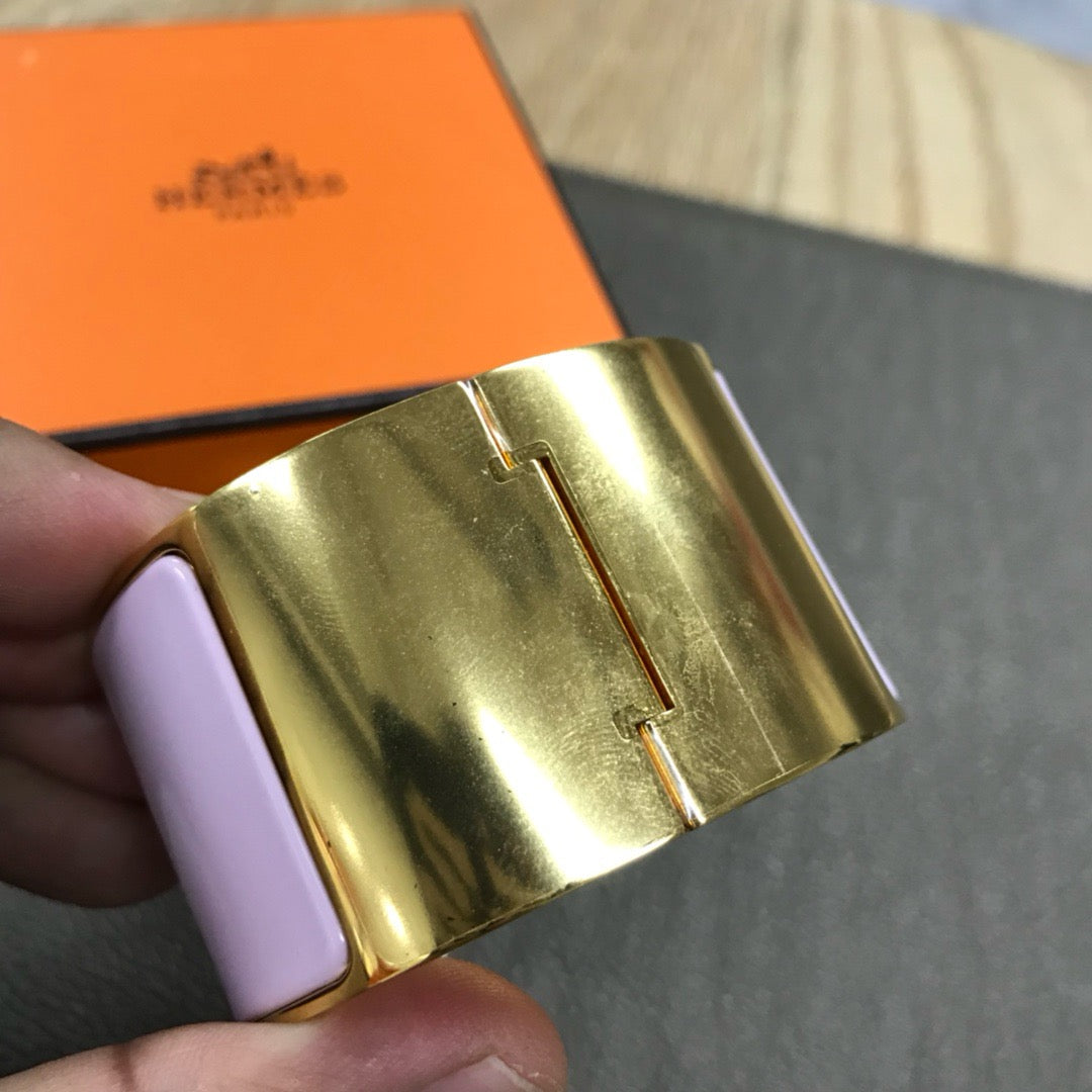 Pre-owned Hermes H Clic Clac Extra Wide Enamel Bracelet, Sakura Pink with Gold, Size PM, Brand New with box, dust bag