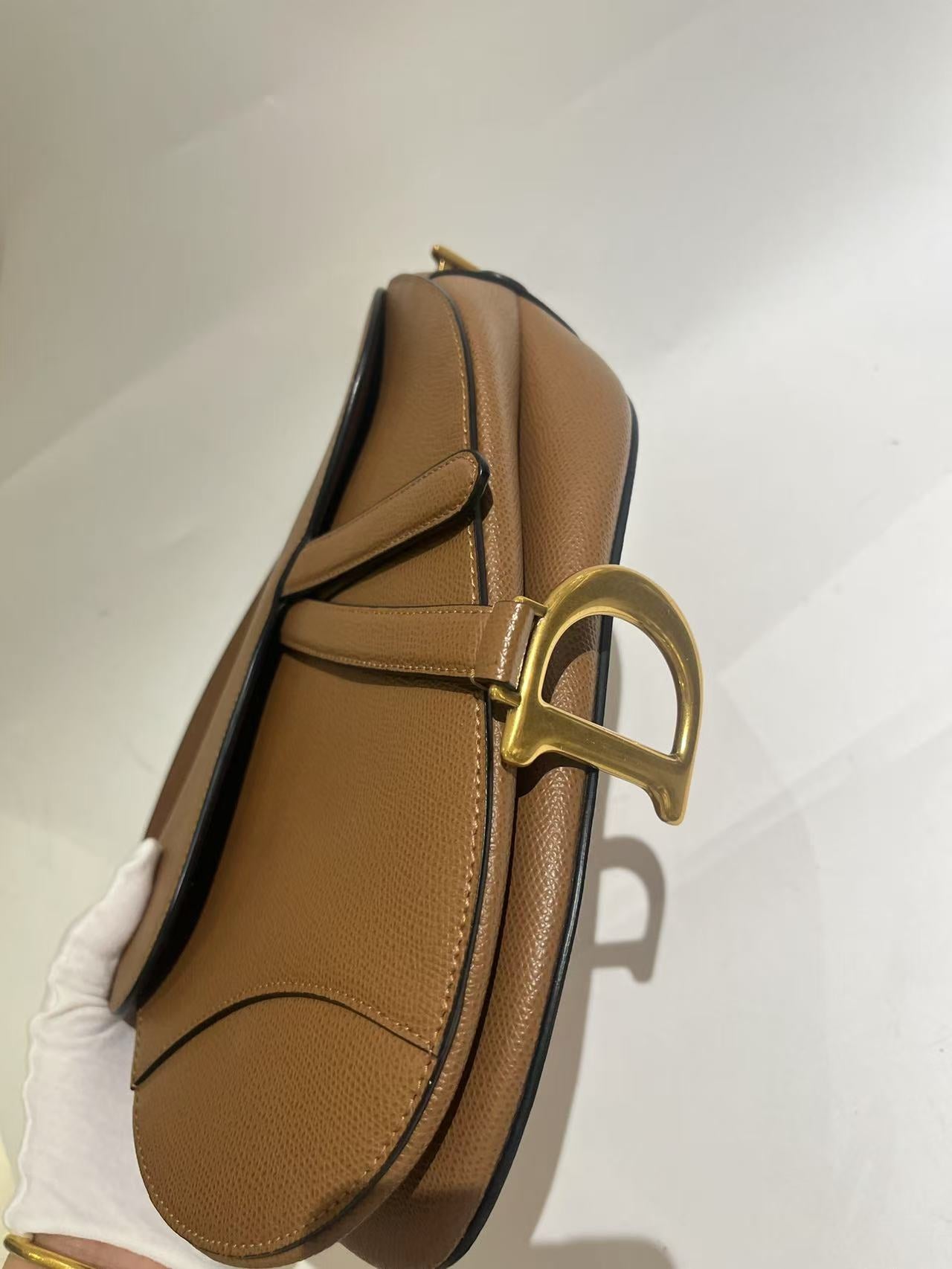 Pre-owned Certified Dior Saddle in Golden Brown Grained Calfskin with Golden Hardware, 2020, w/ dust bag